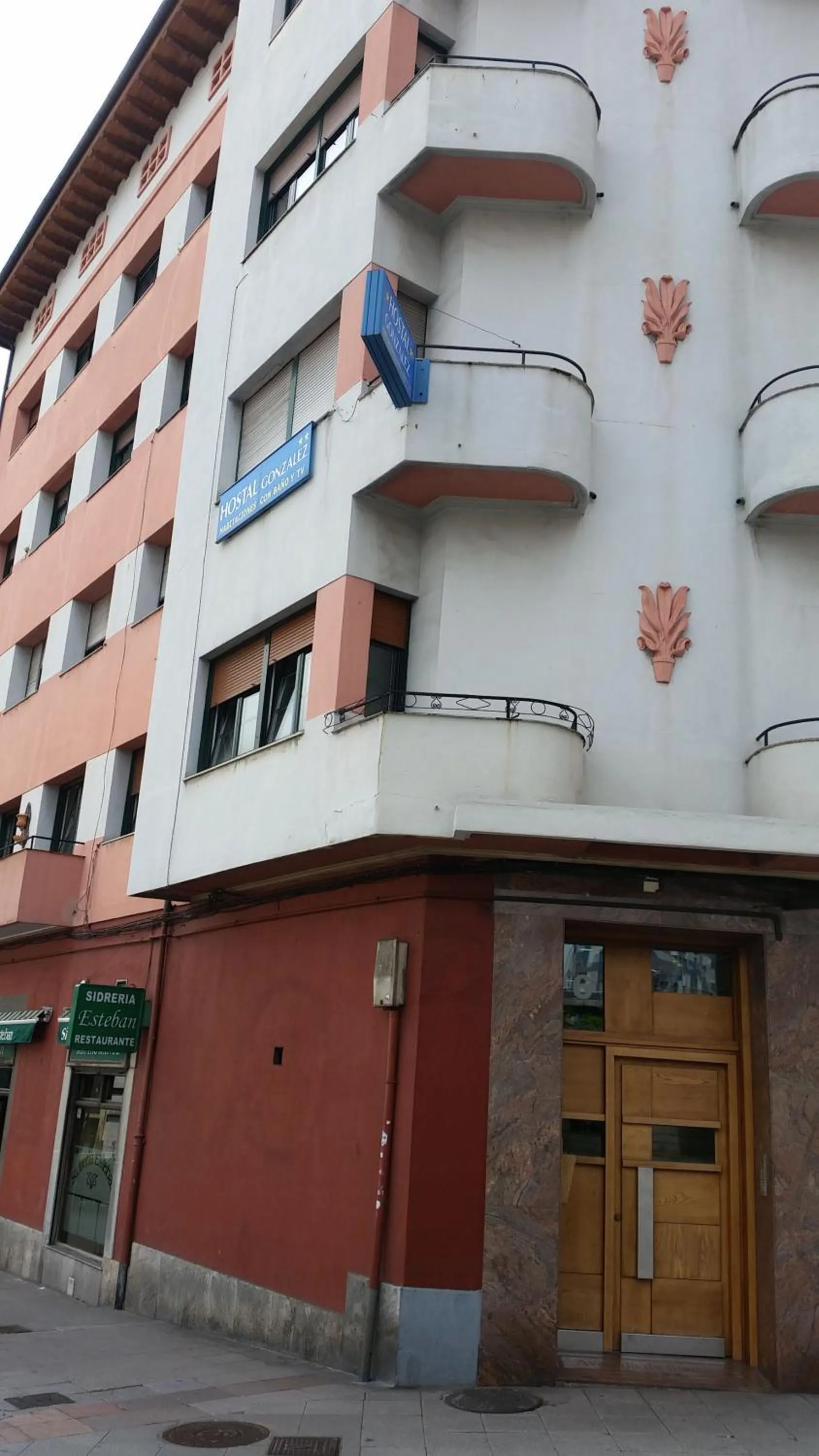 Hostal González