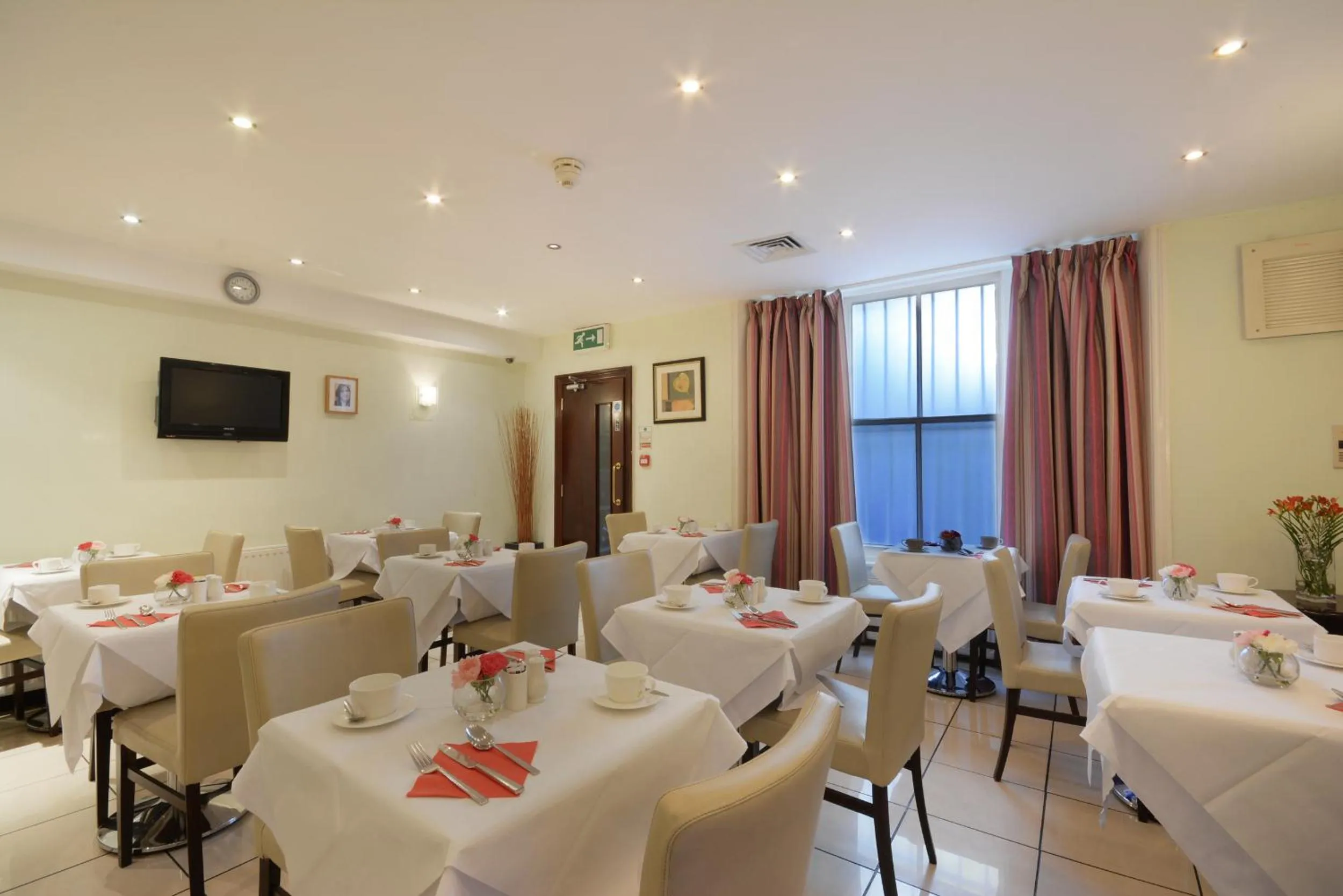 Restaurant/places to eat in The Premier Notting Hill