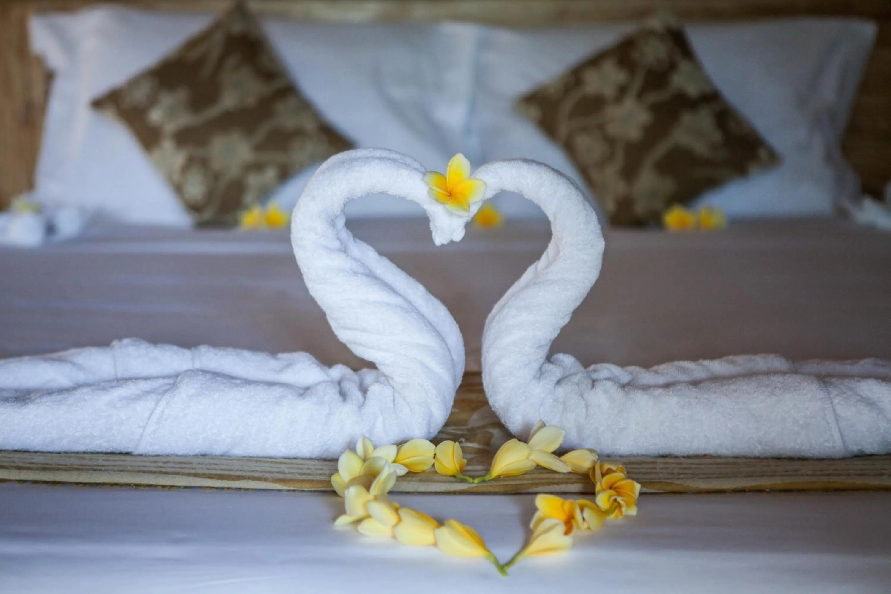 Decorative detail, Bed in The Nichos Bungalows And Villas