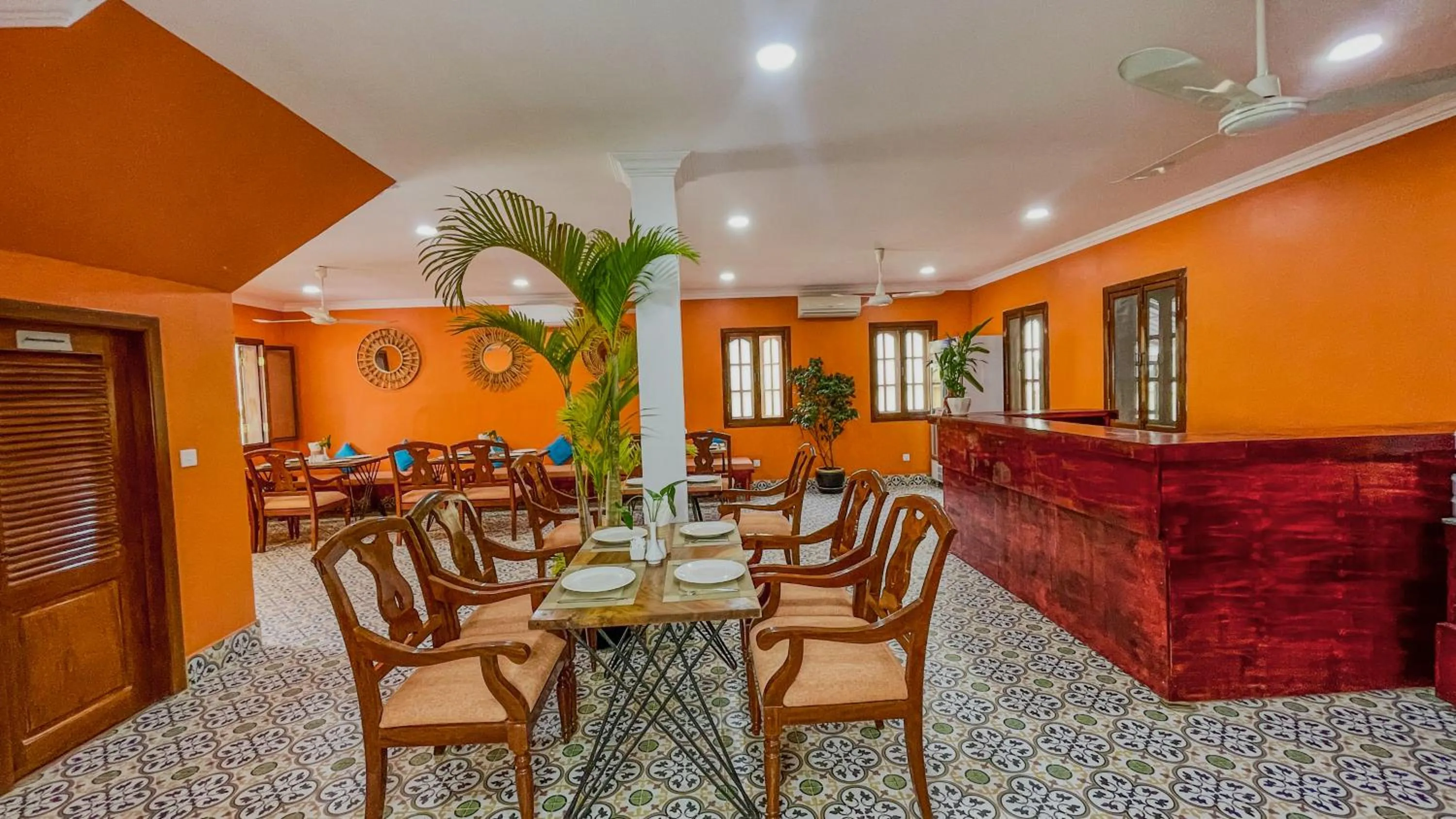 Restaurant/places to eat in The Brightness Residence