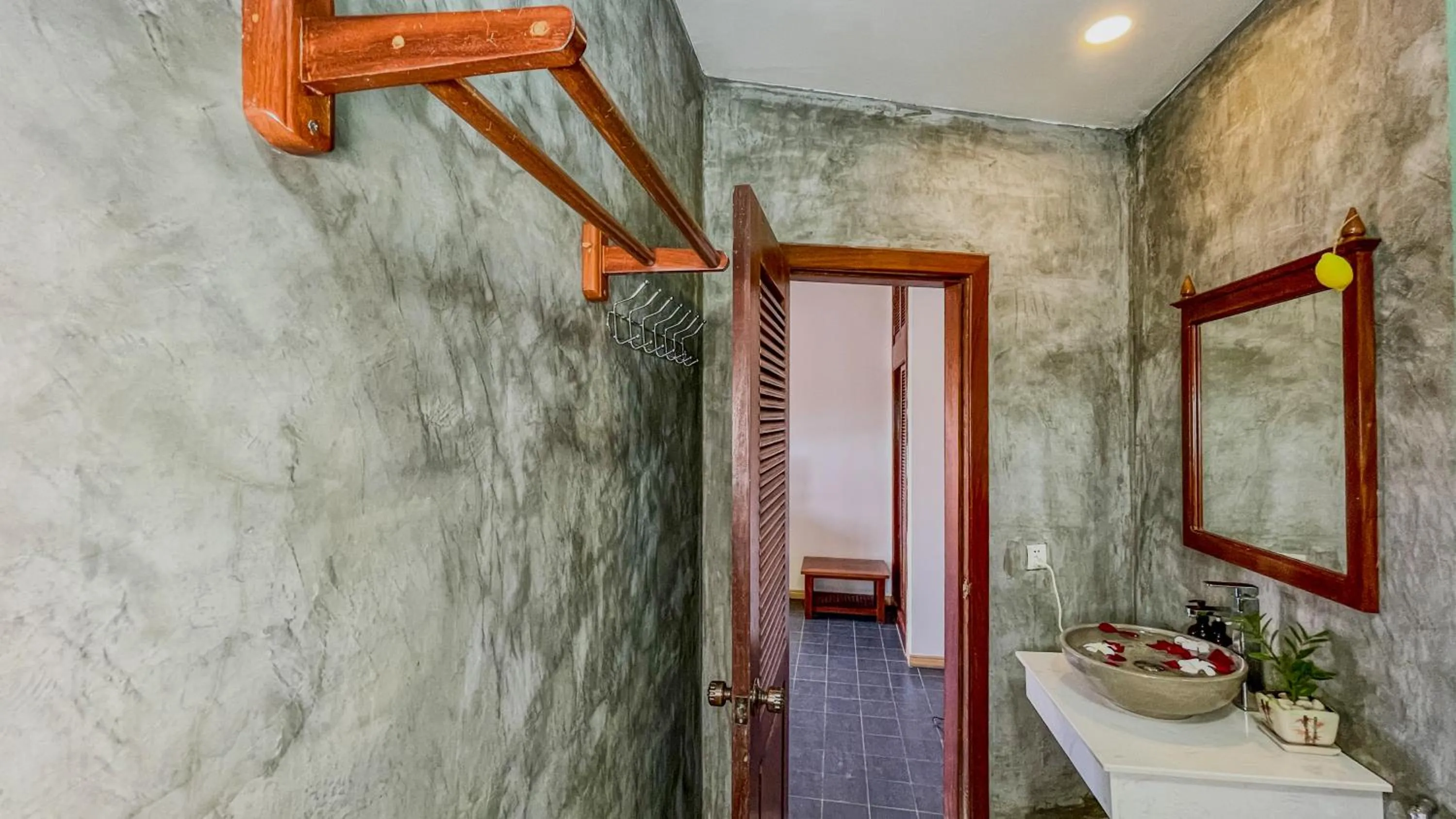 Bathroom in The Brightness Residence