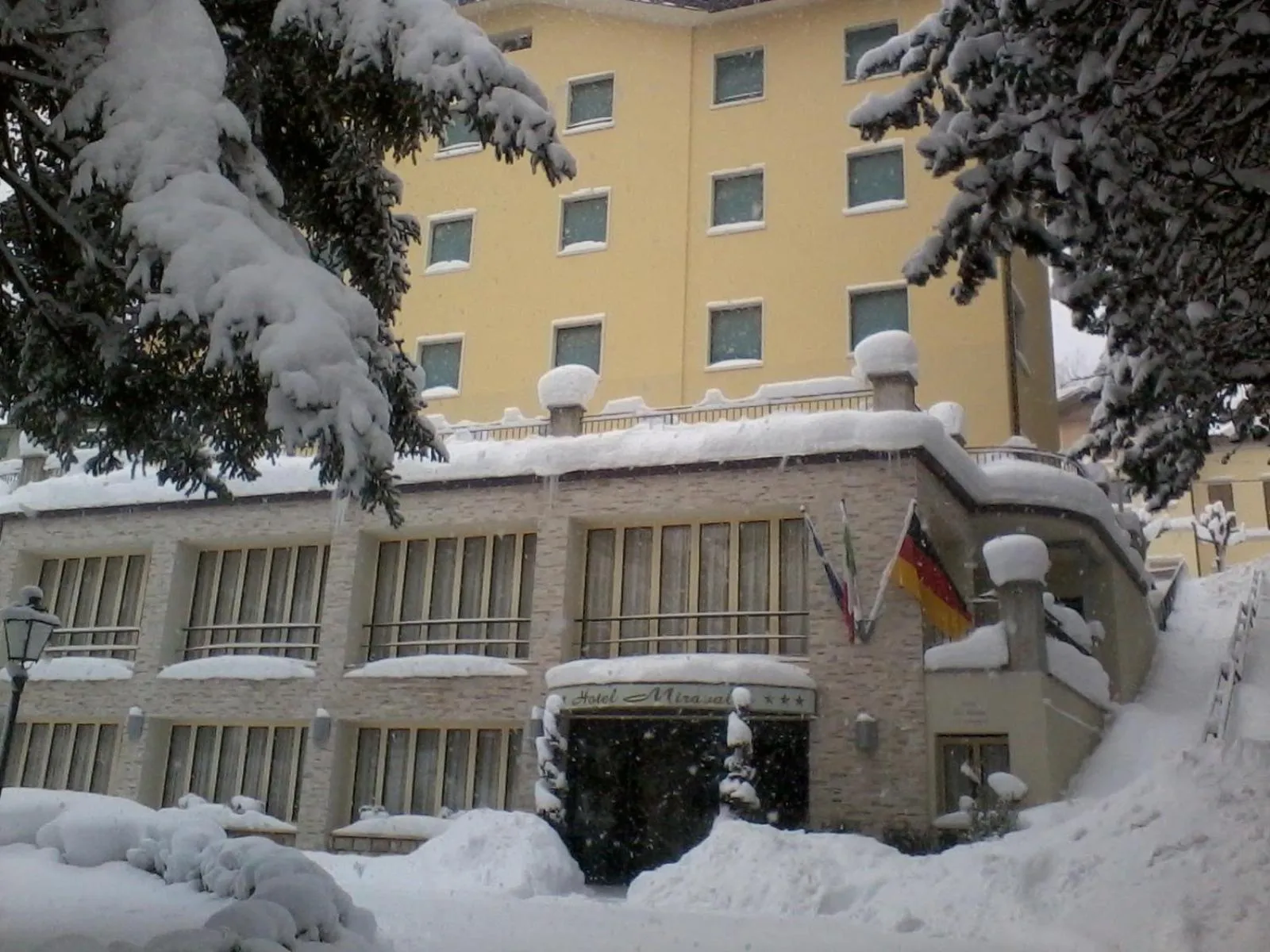 Hotel Miravalle 2000