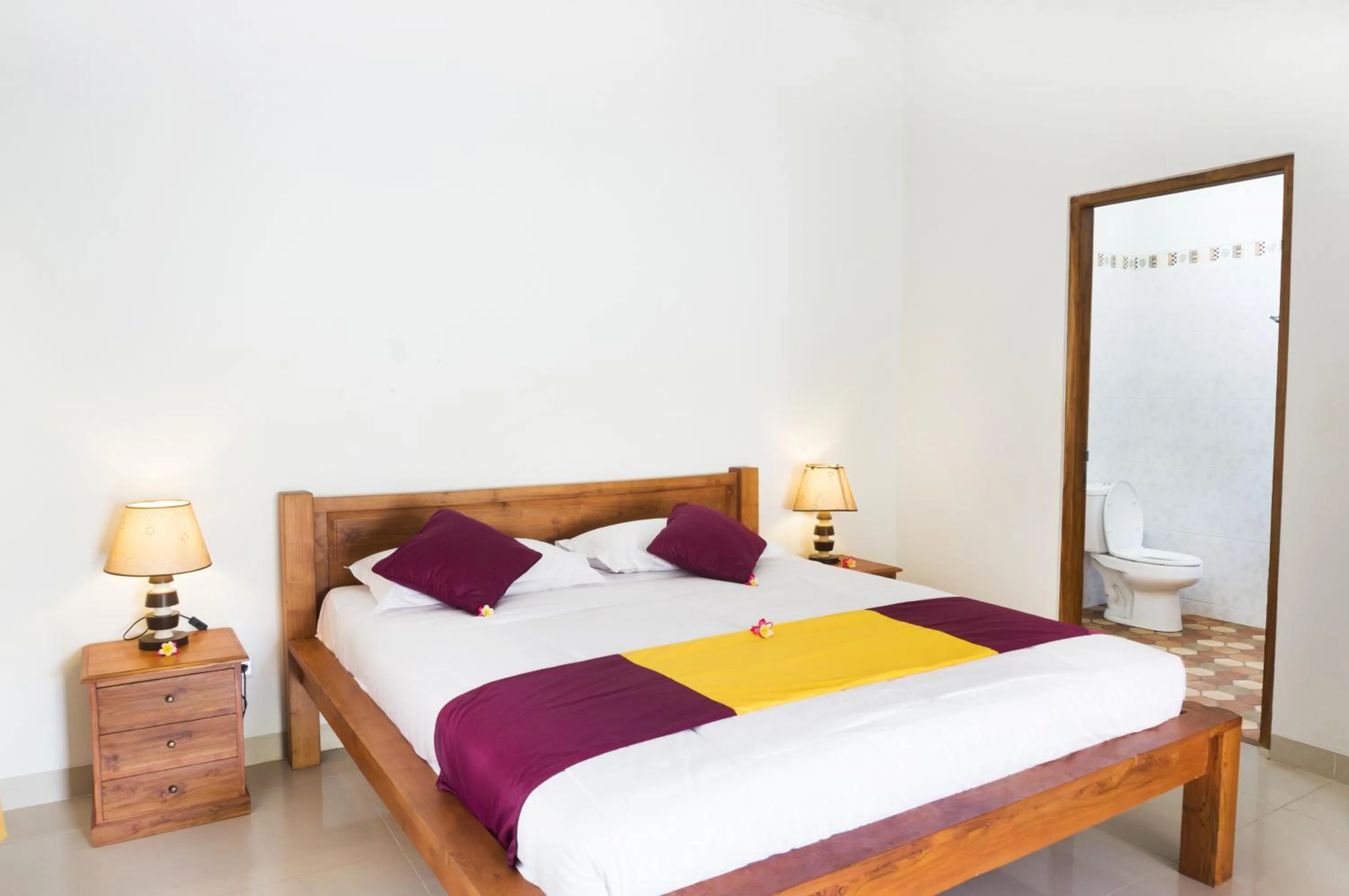 Bedroom, Bed in Nusa Indah Bungalow