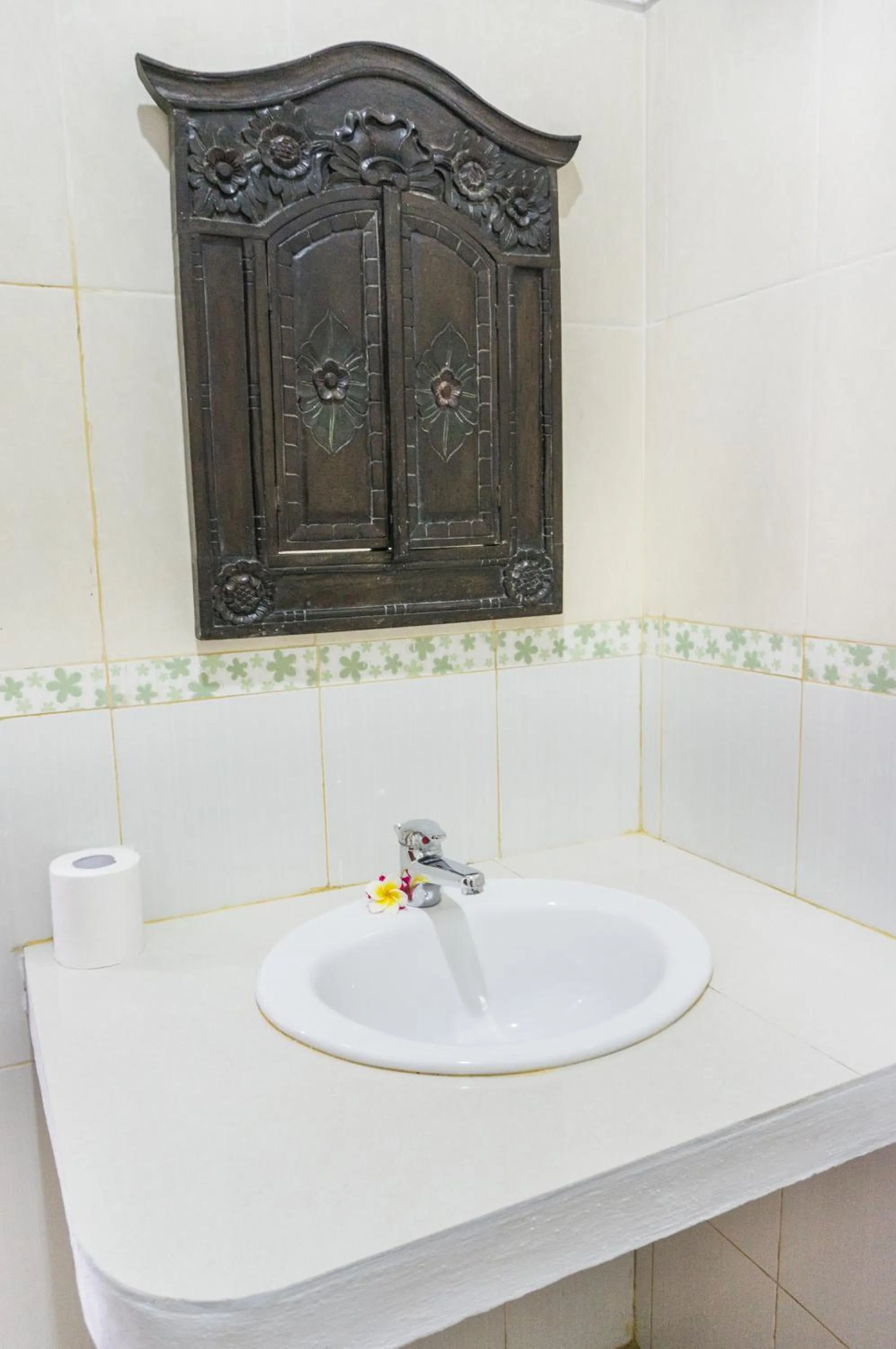 Bathroom in Nusa Indah Bungalow