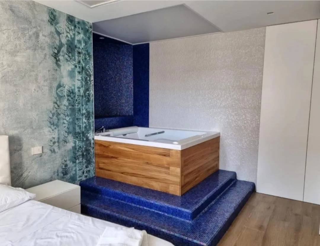 Bed in The Smerald 2