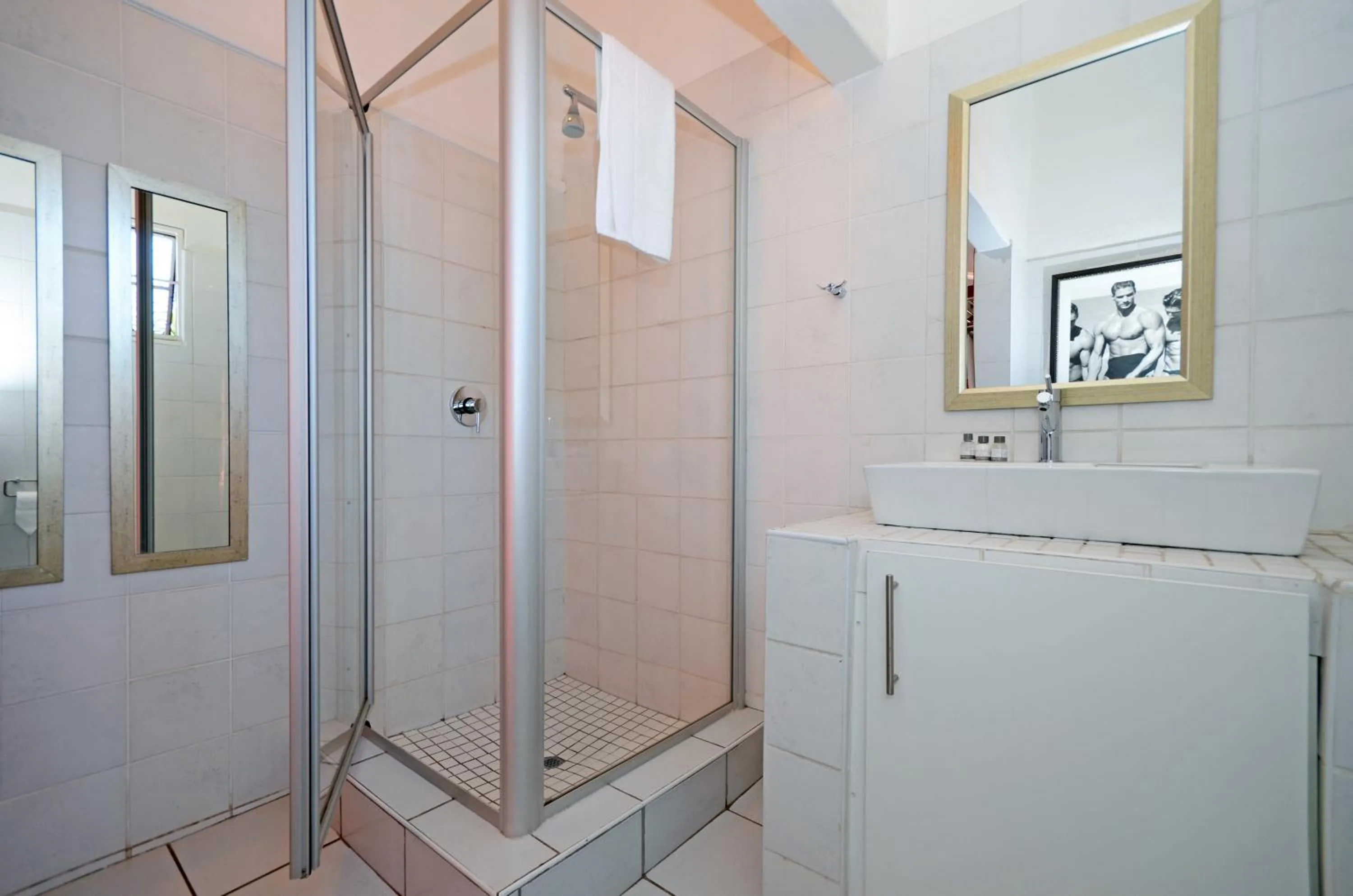 Bathroom in Saffron Guest House