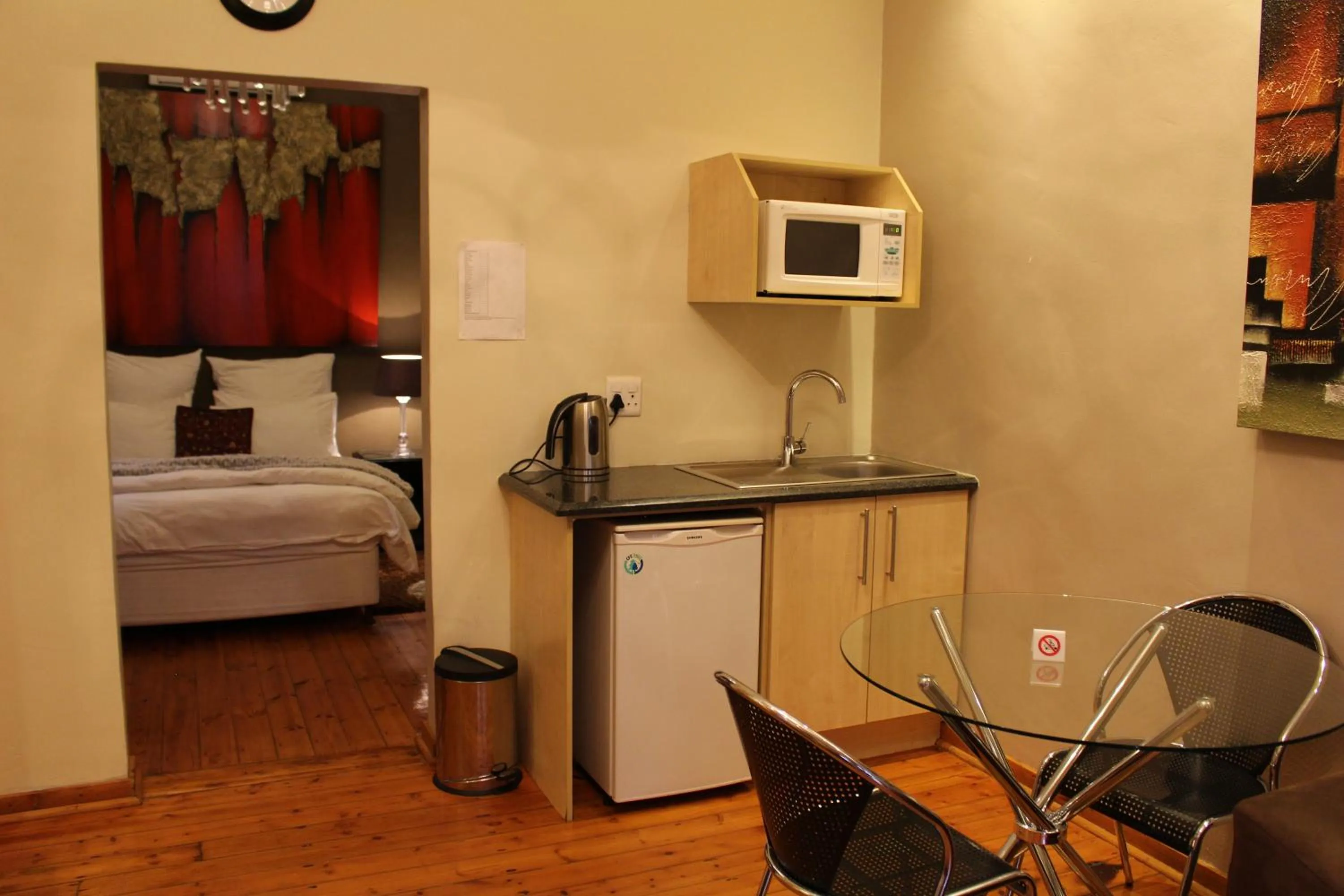 Coffee/tea facilities in Saffron Guest House