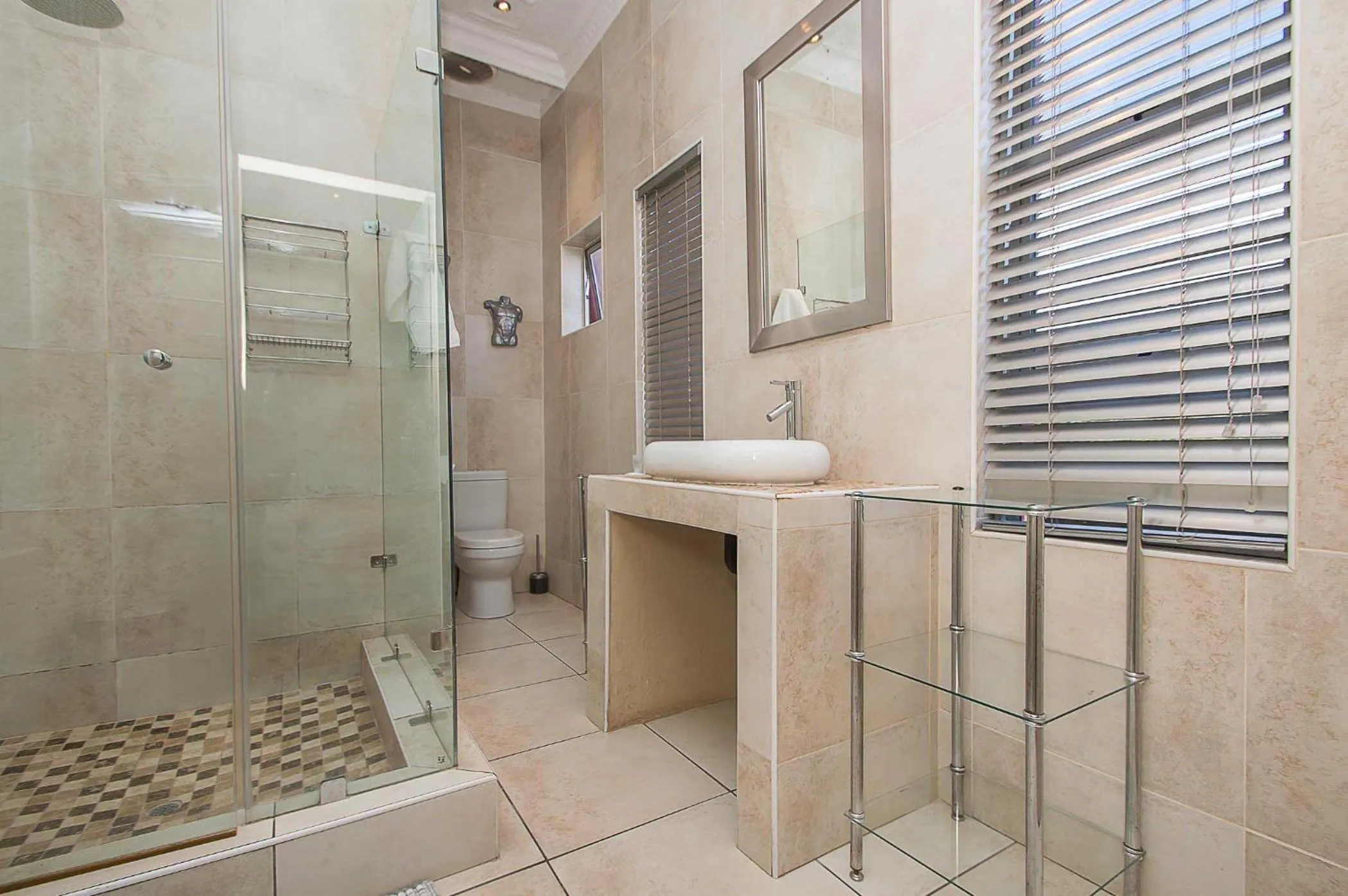 Bathroom in Saffron Guest House