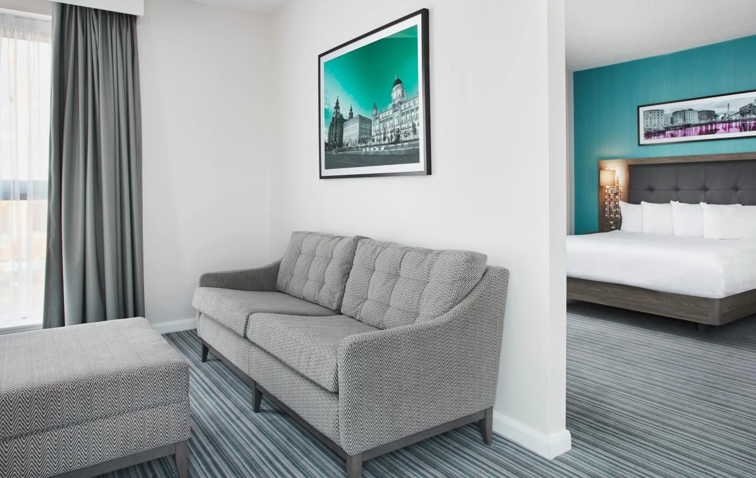 Living room, Bed in Leonardo Hotel Liverpool