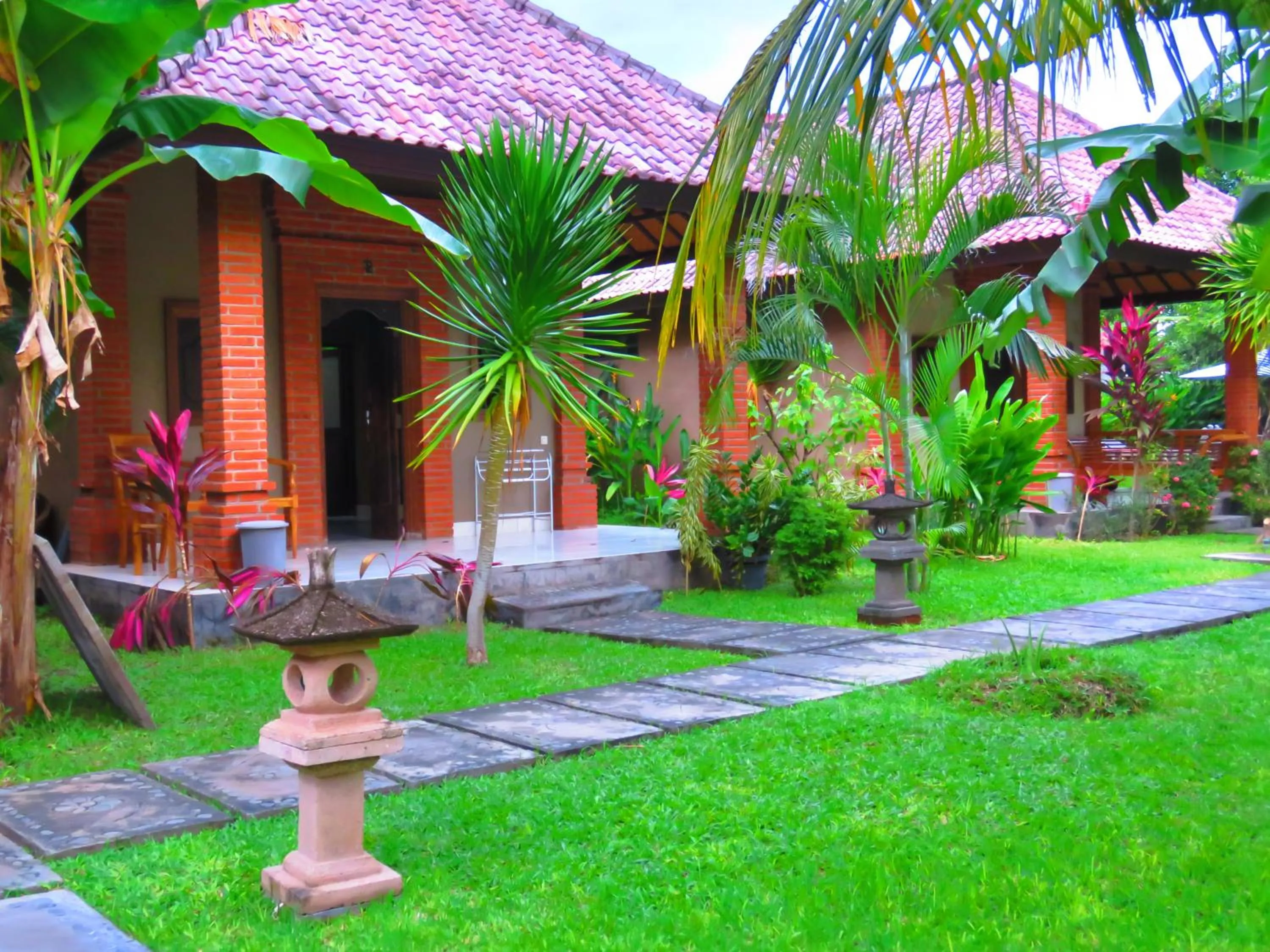 Garden view in Suka Sari Cottages