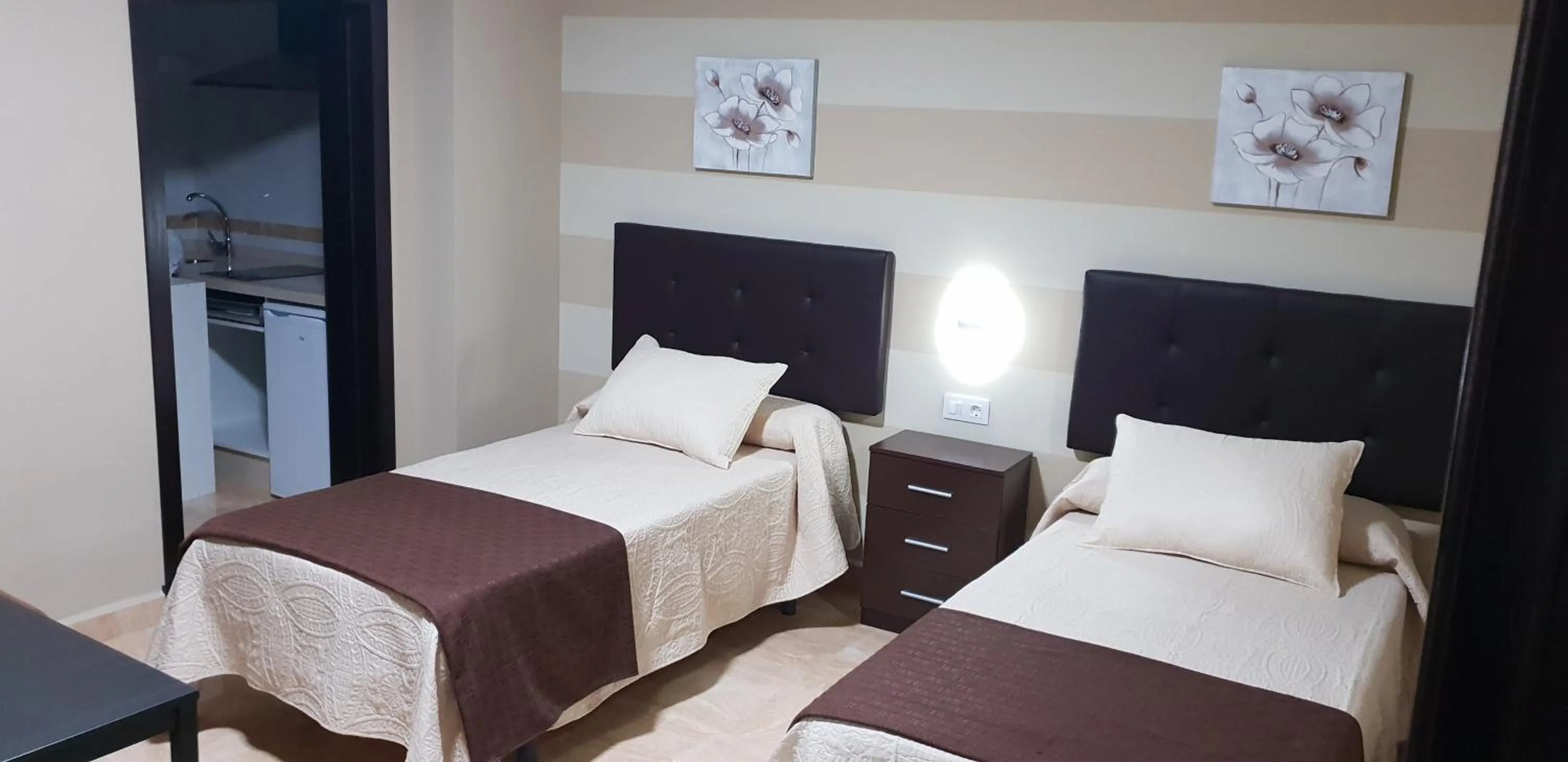 Bedroom, Bed in Hostal Málaga