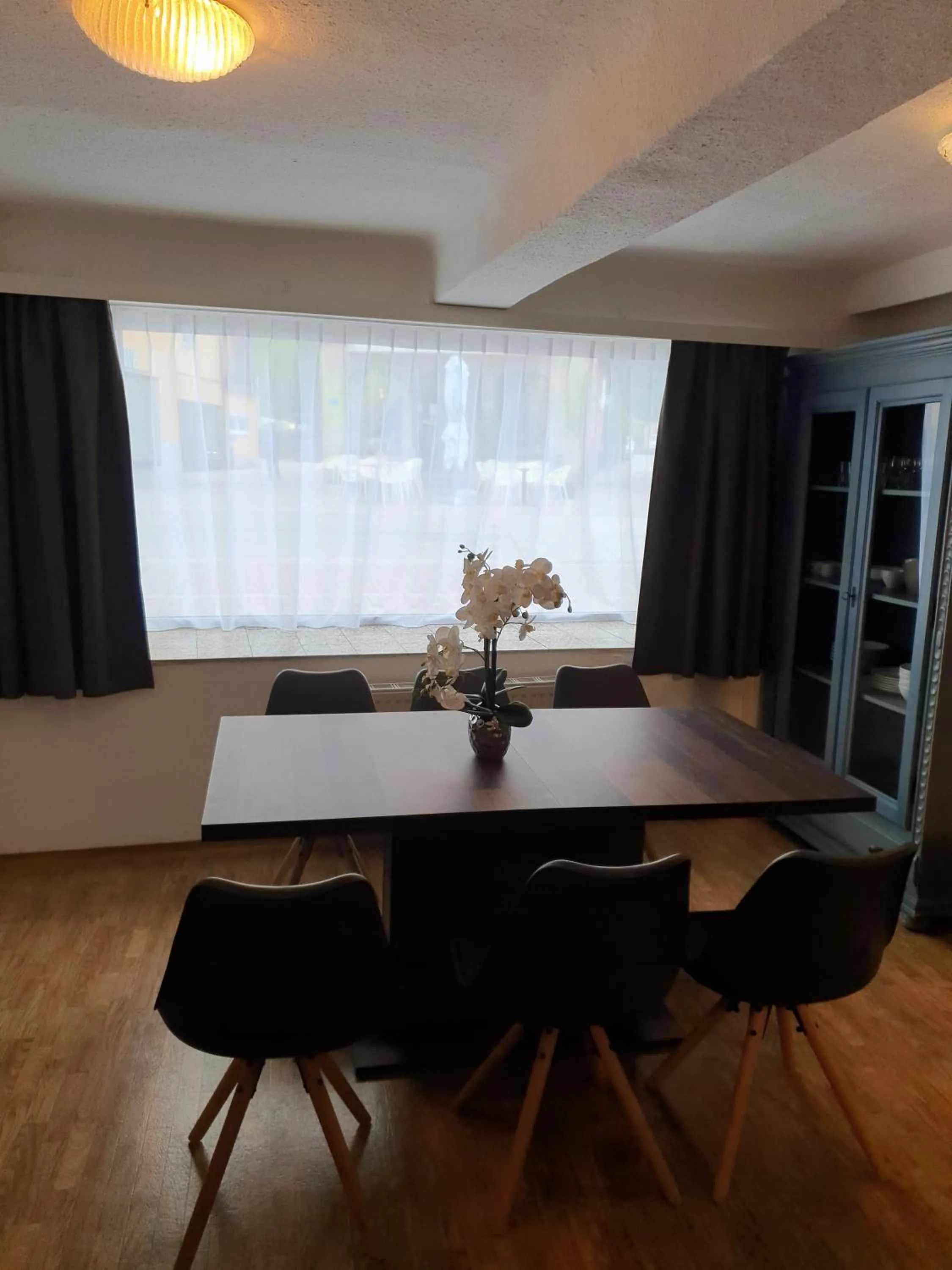 Seating area in Bachschneider Apartments - by myNests