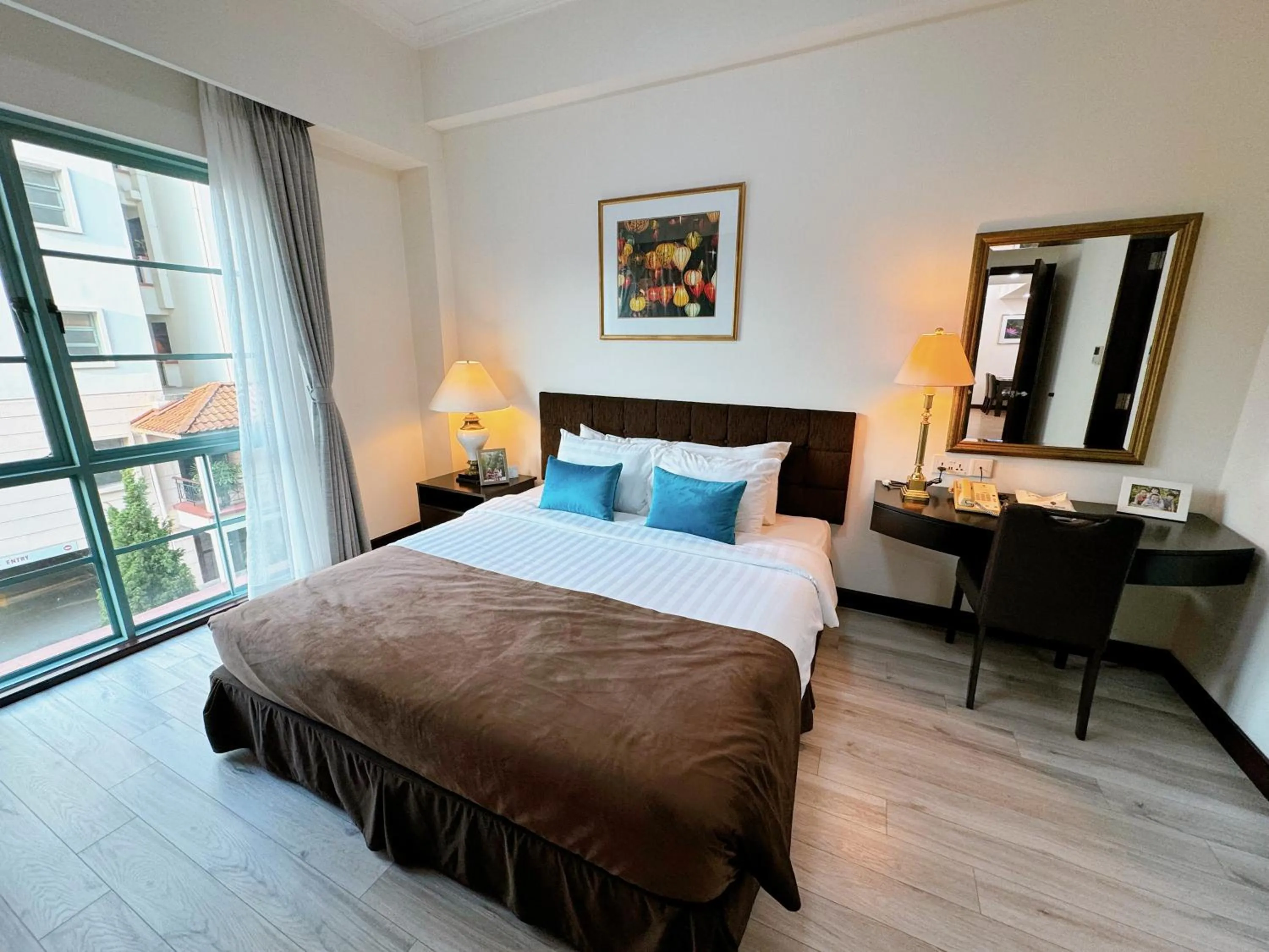 Bedroom, Bed in Diamond Westlake Suites