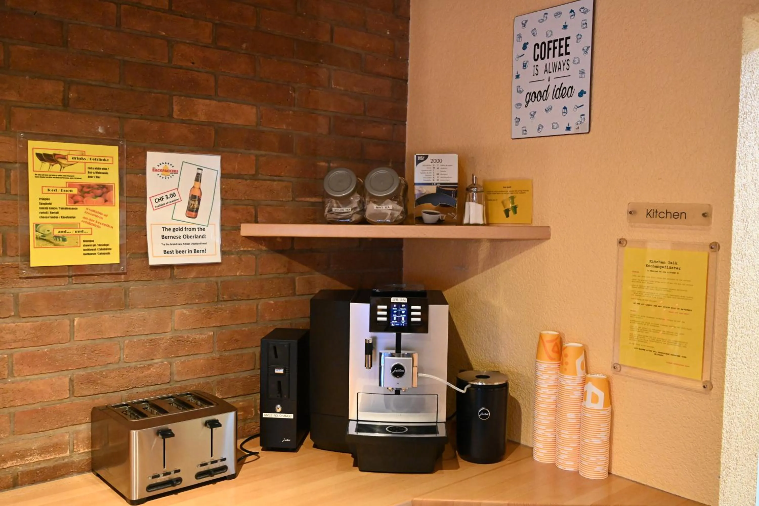Coffee/tea facilities in Bern Backpackers Hotel Glocke