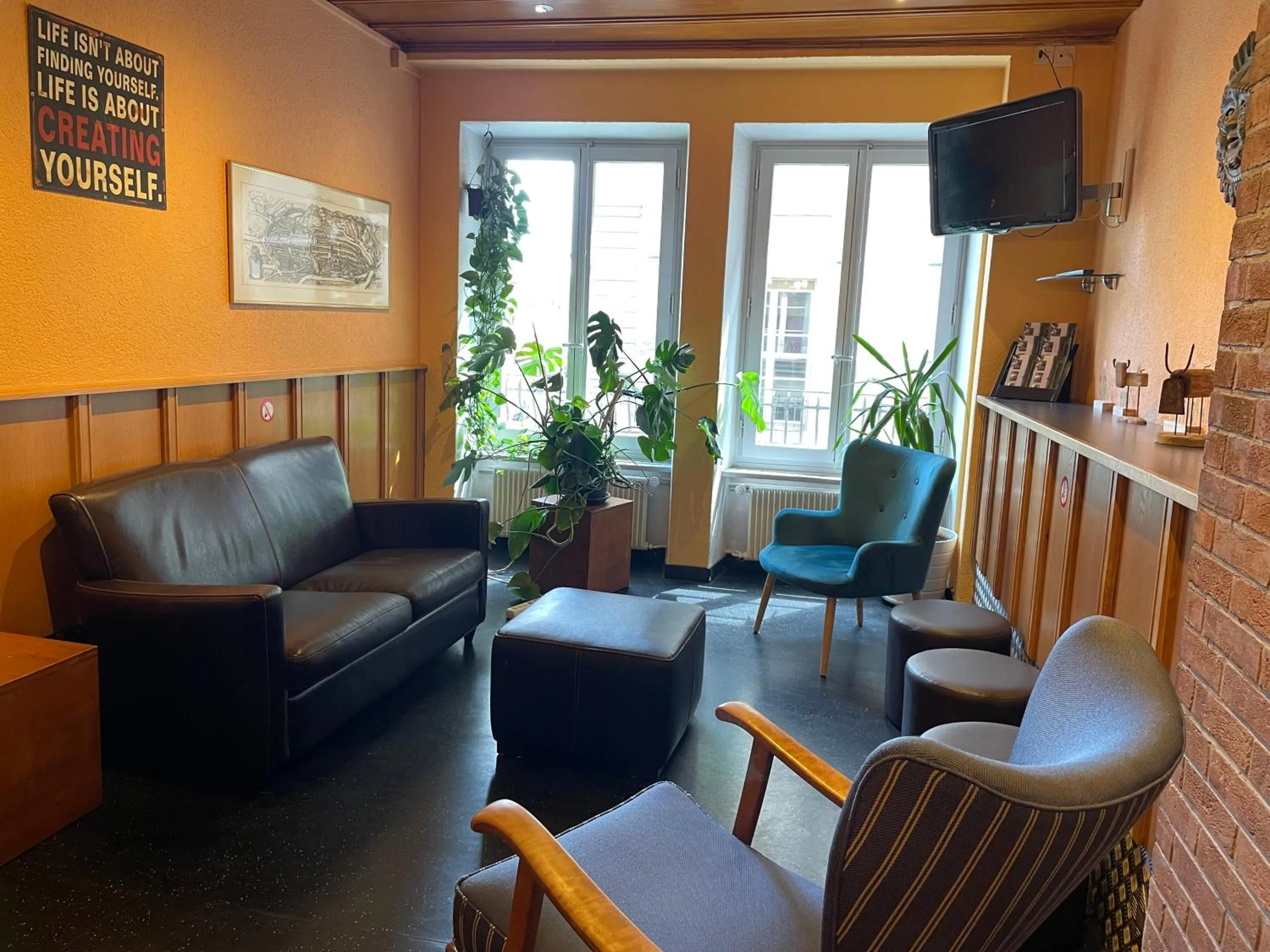 Seating area in Bern Backpackers Hotel Glocke