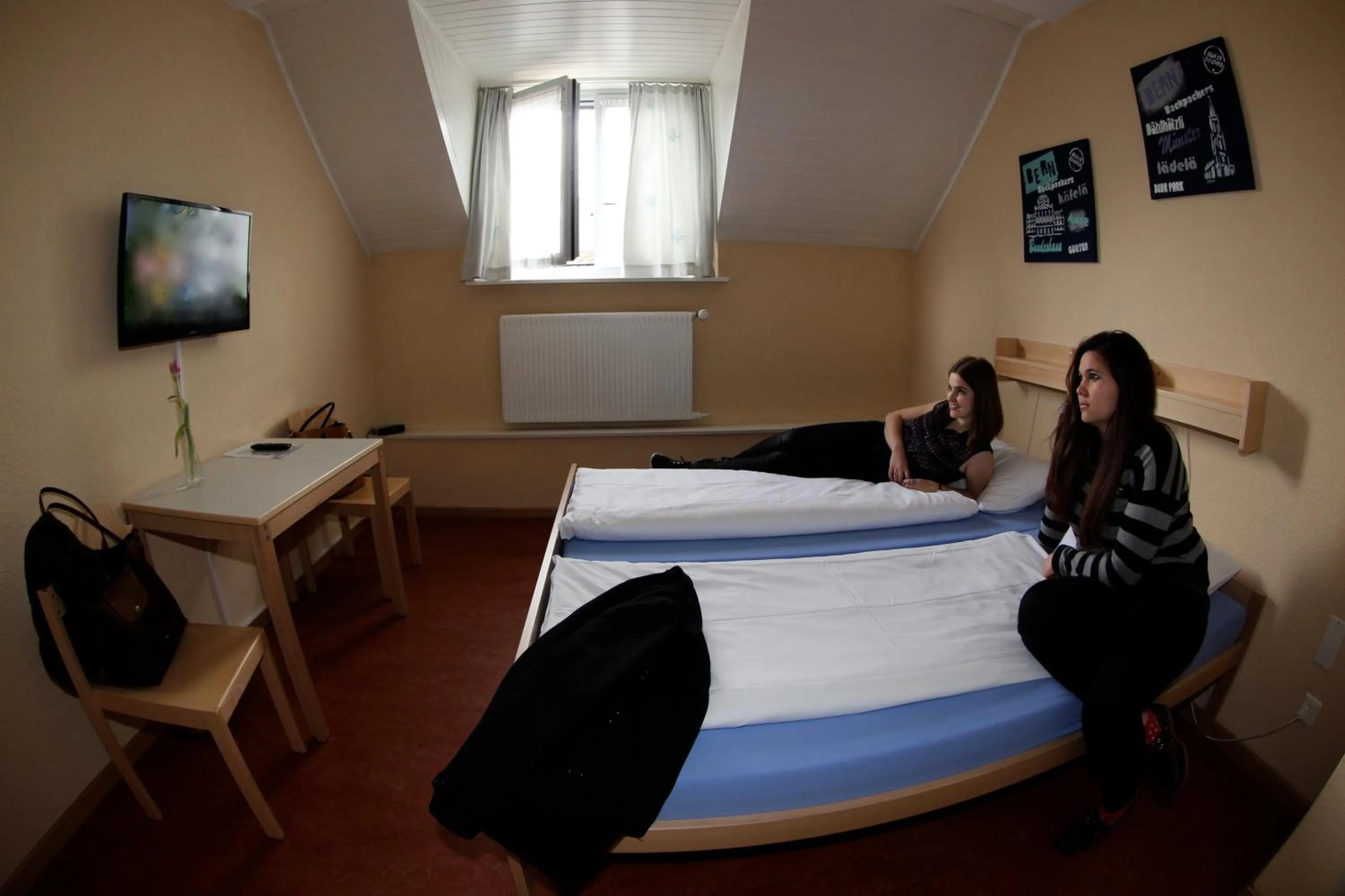 Photo of the whole room, Bed in Bern Backpackers Hotel Glocke