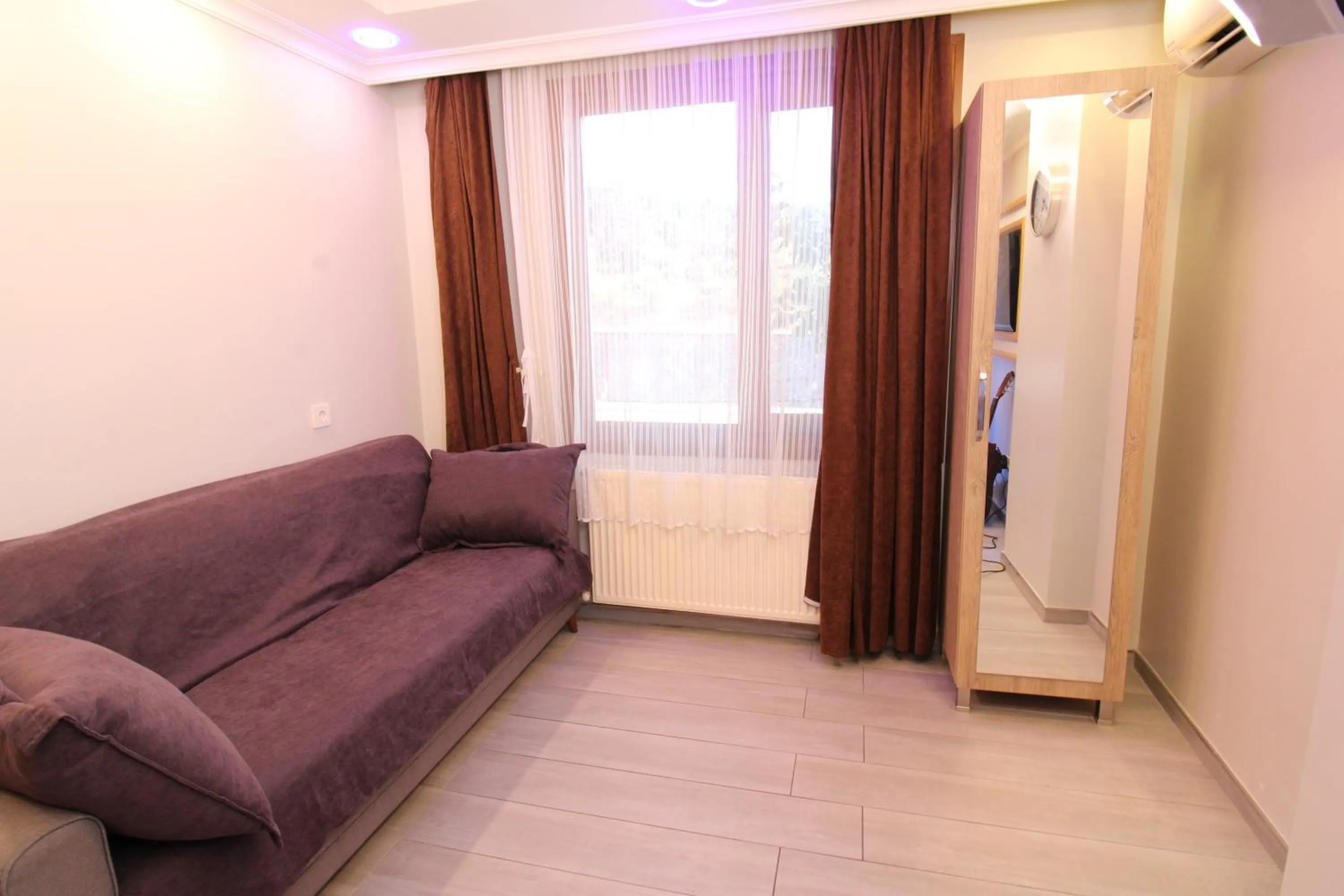 TV and multimedia in Sahrakent Otel Ataşehir