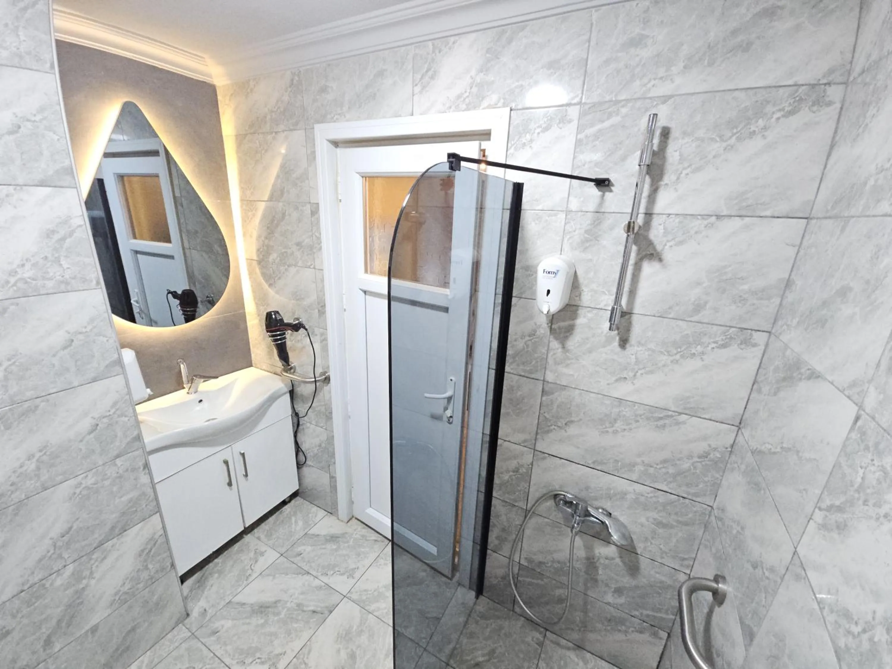 Toilet in Sahrakent Otel Ataşehir