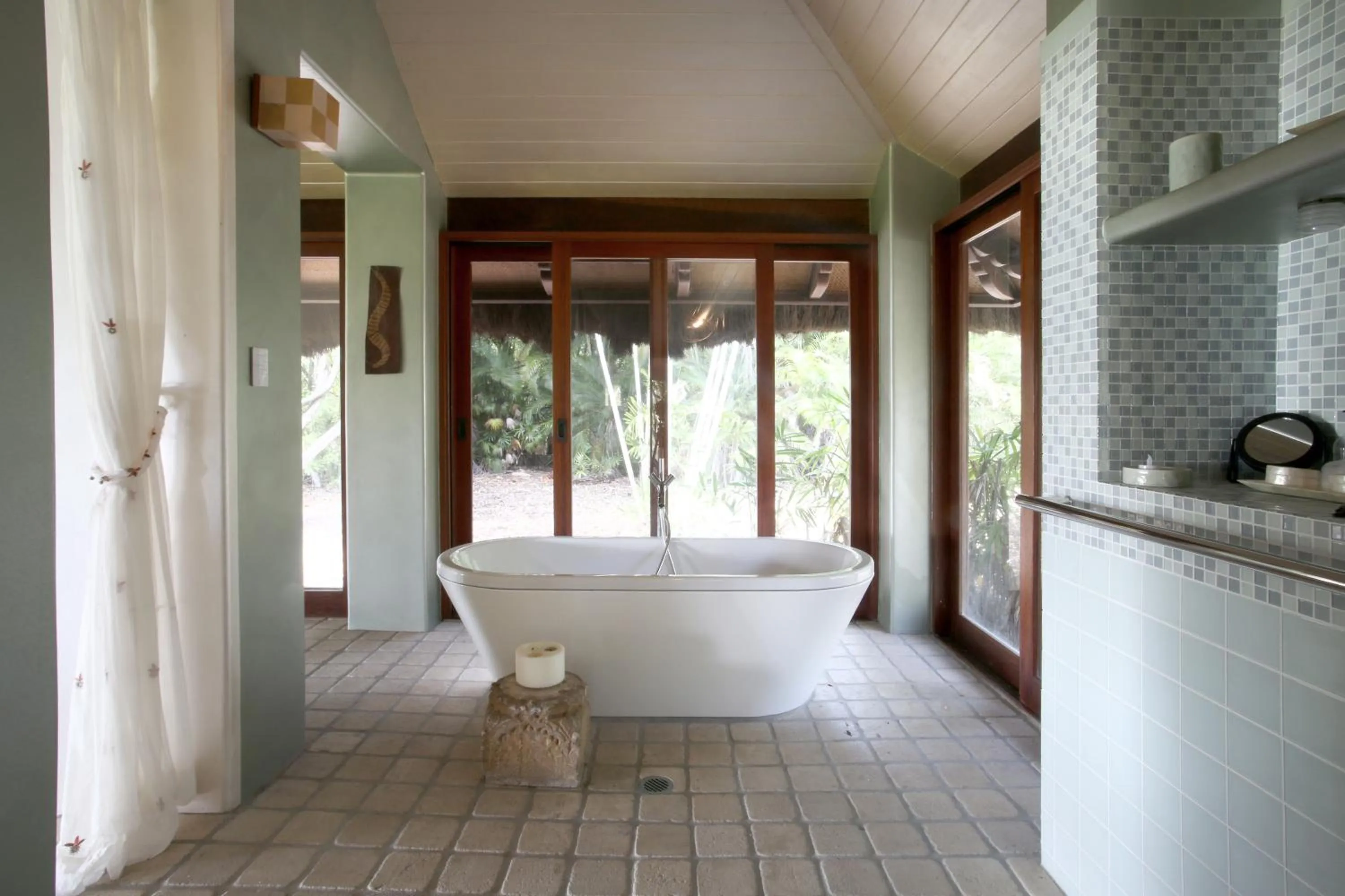 Bath in Paradise Cove Villa