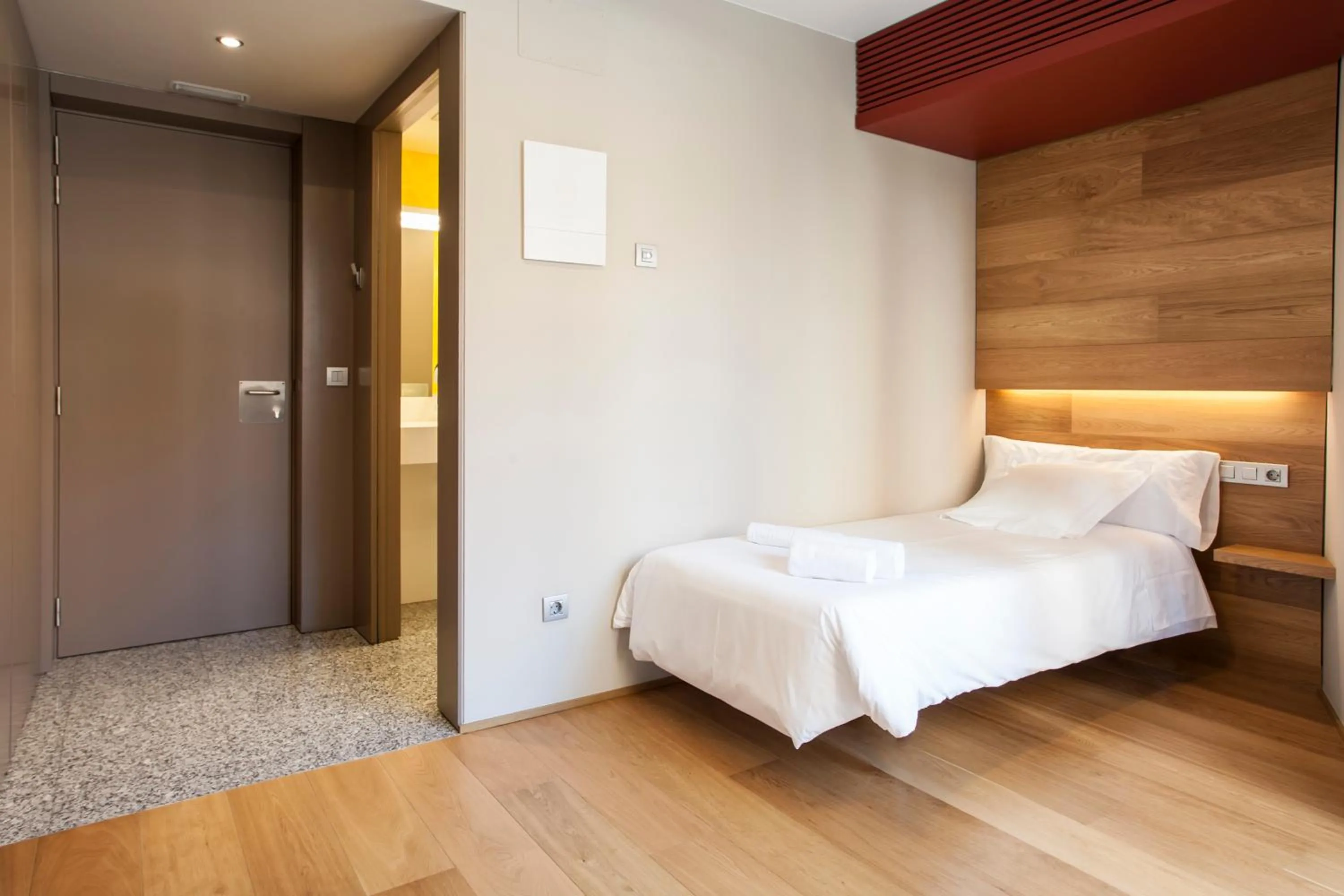 Bedroom, Bed in Hotel Estació