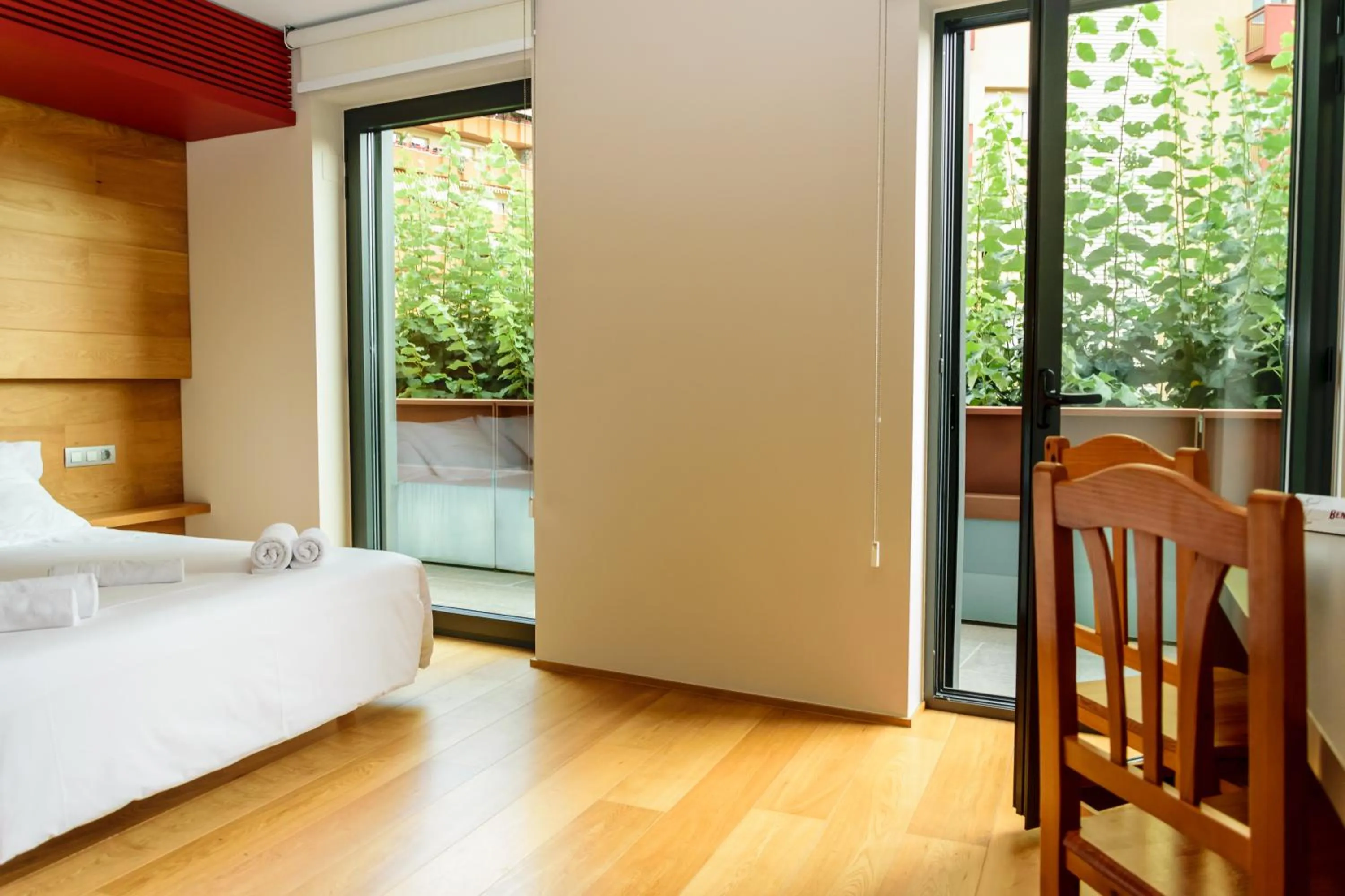 Bedroom, Bed in Hotel Estació