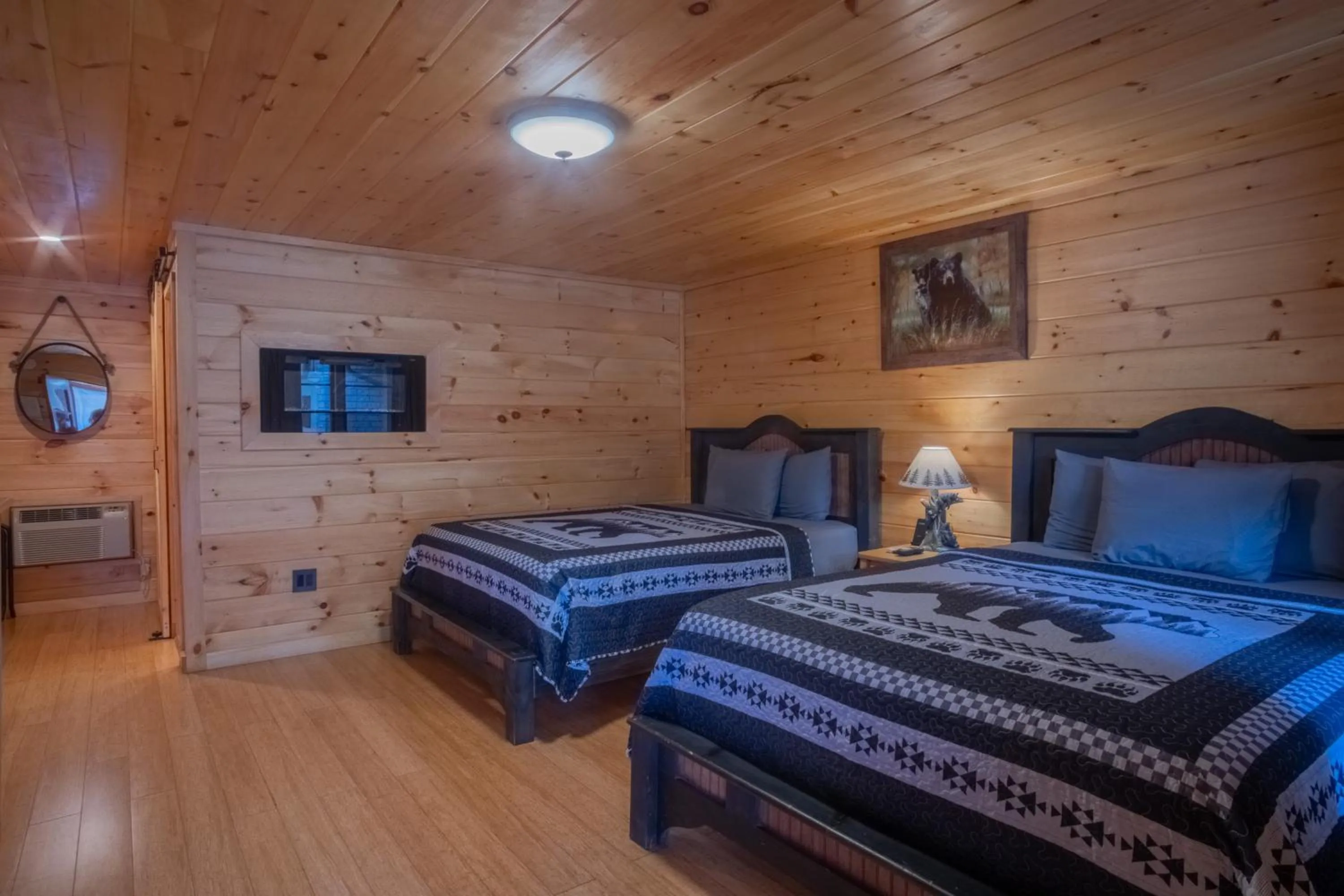 Bed in Marshall's Creek Rest Motel