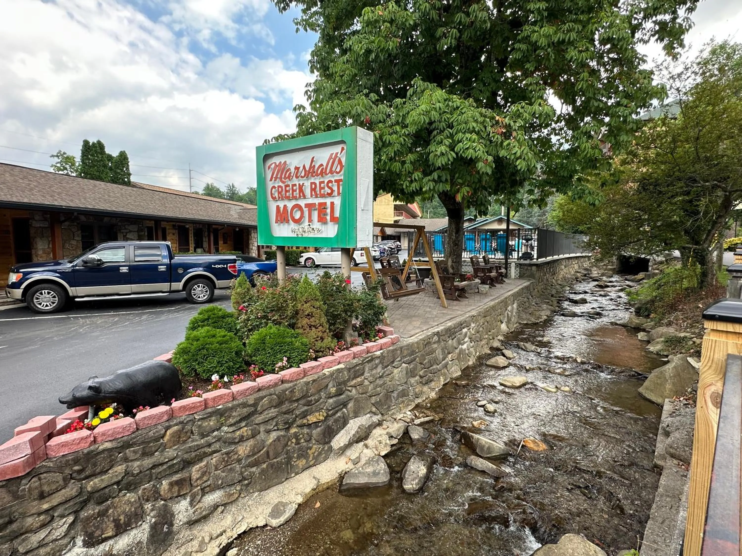River view in Marshall's Creek Rest Motel