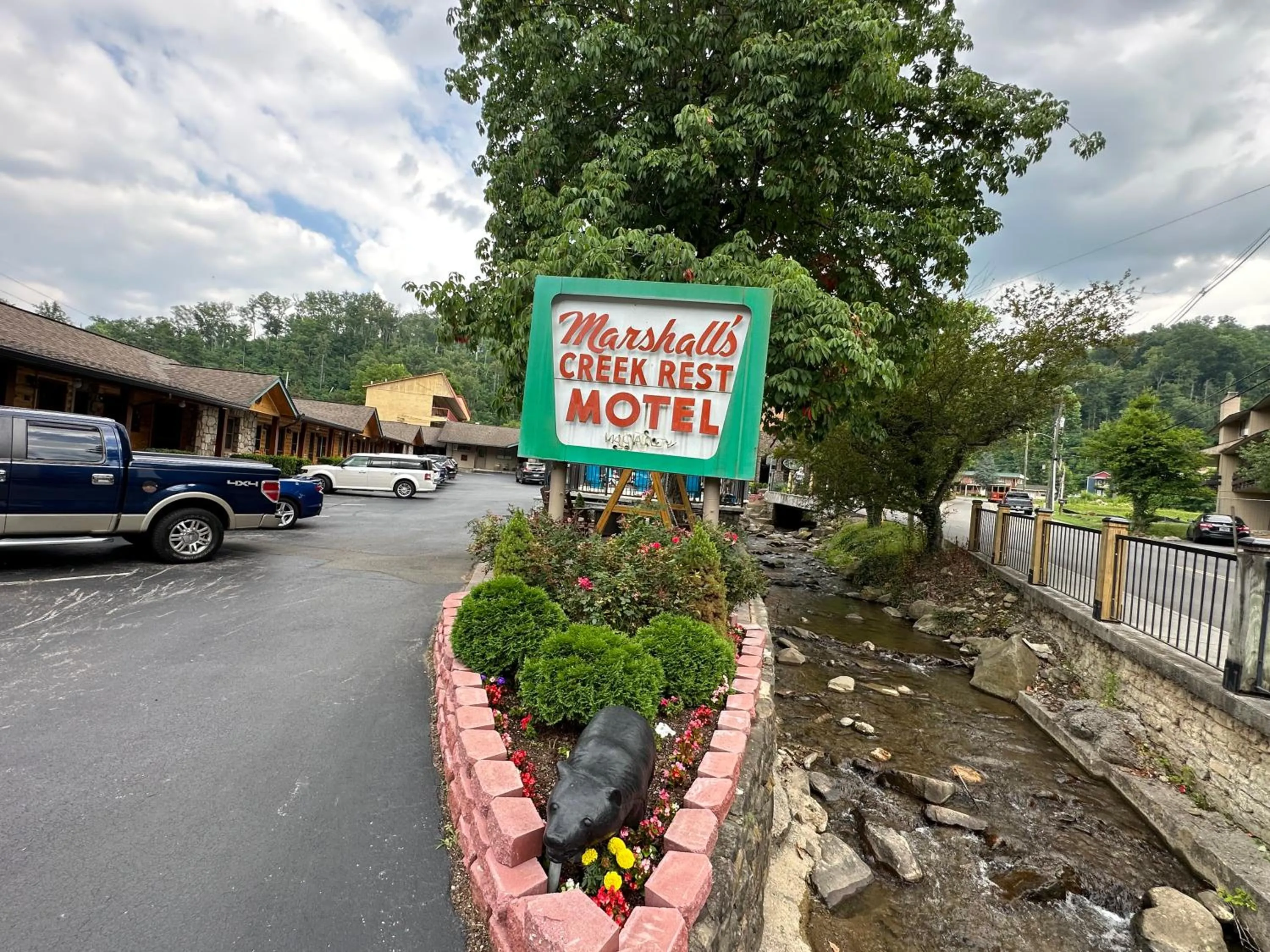 Marshall's Creek Rest Motel