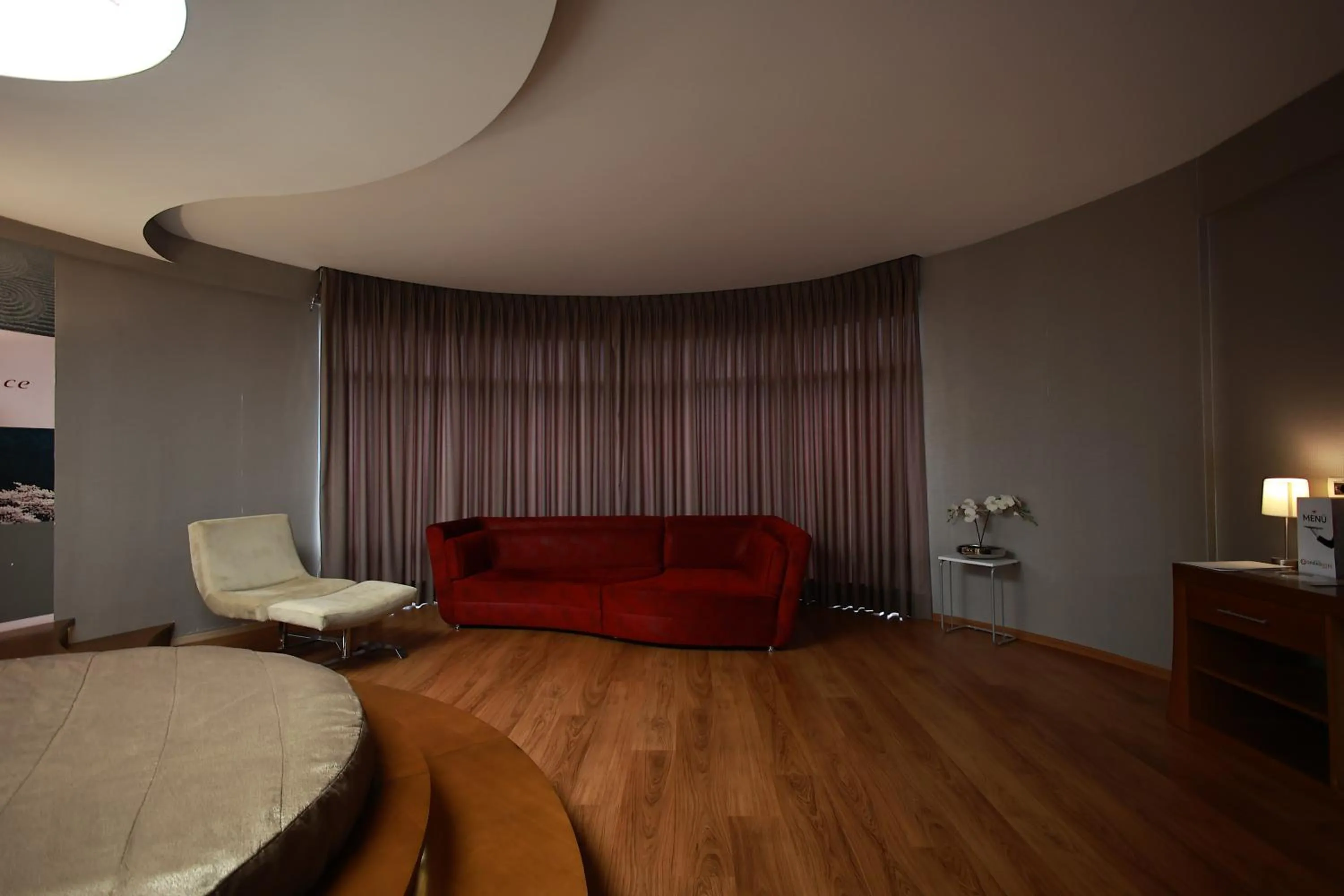 Seating area in Orucoglu Oreko Hotel