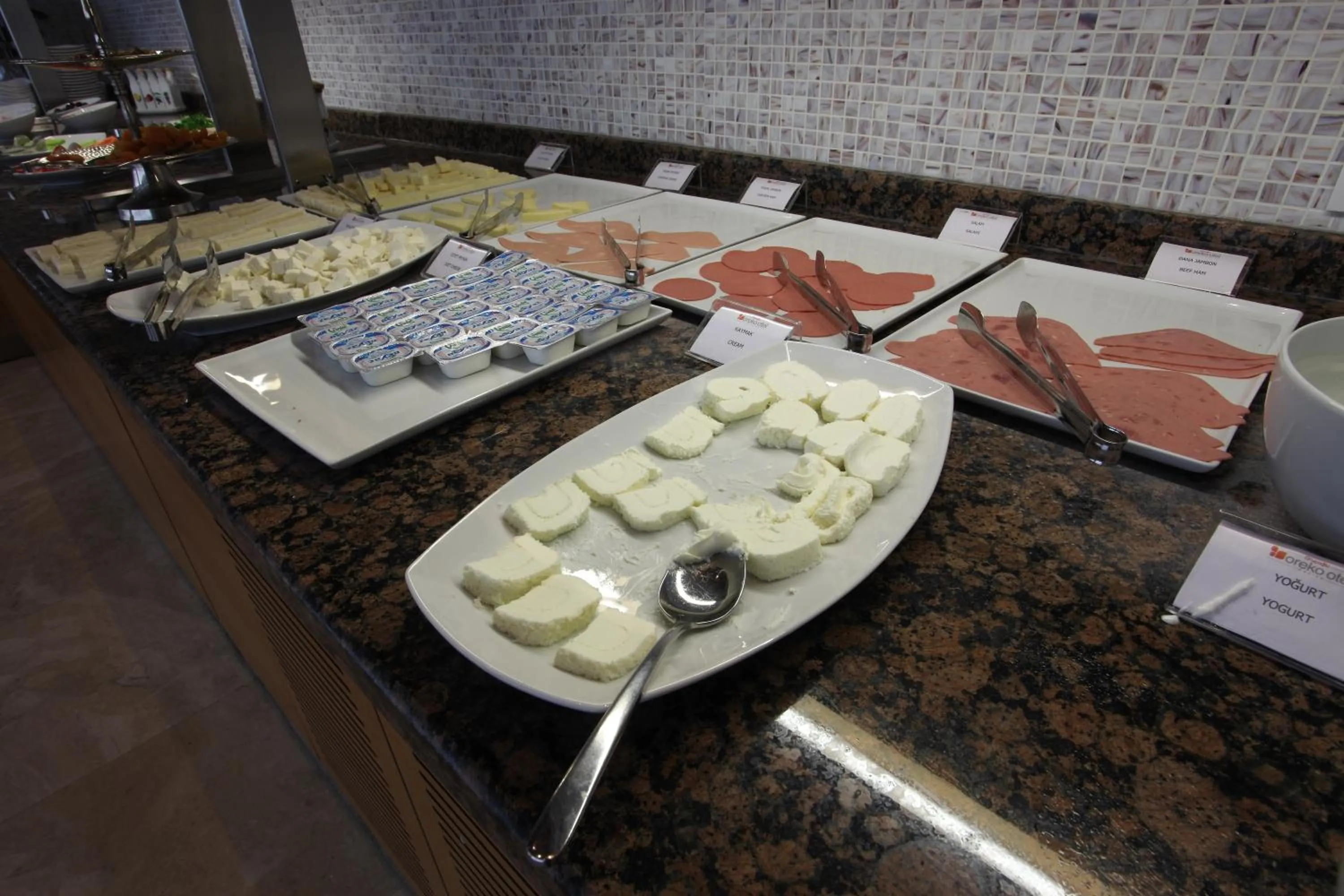 Restaurant/places to eat in Orucoglu Oreko Hotel