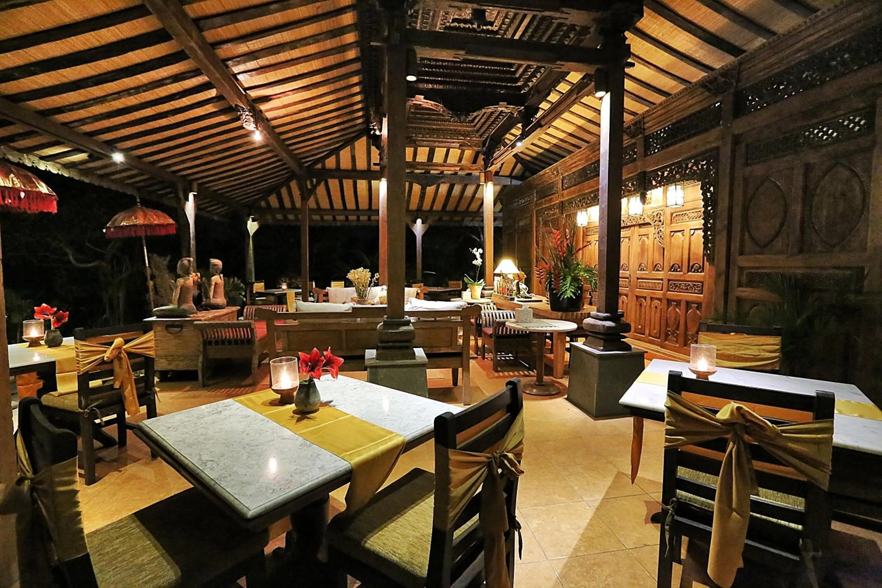 Restaurant/places to eat in The Sanyas Retreat