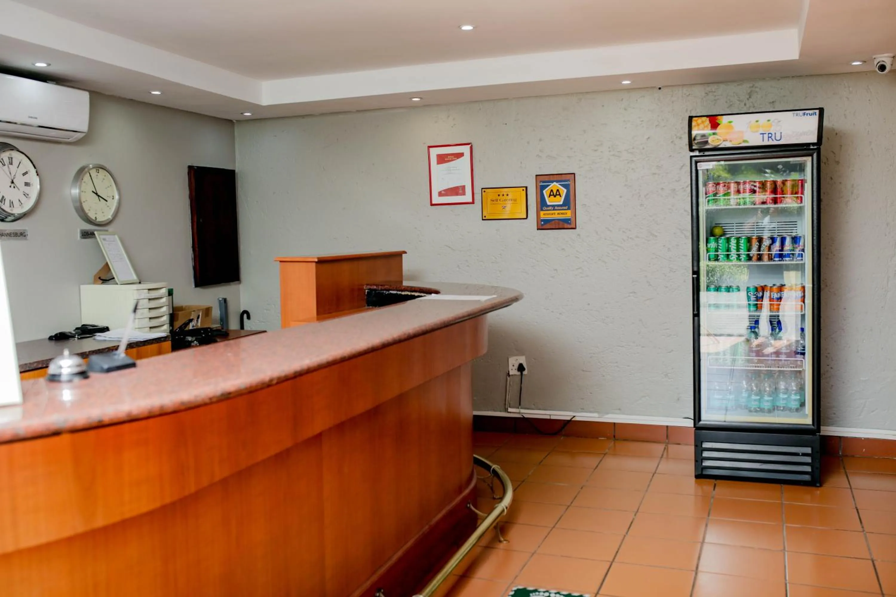 On-site shops in Vetho 1 Apartments OR Tambo Airport