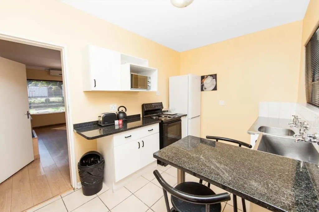 Coffee/tea facilities in Vetho 1 Apartments OR Tambo Airport