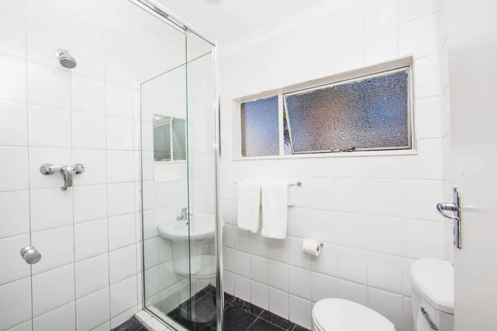 Bathroom in Vetho 1 Apartments OR Tambo Airport