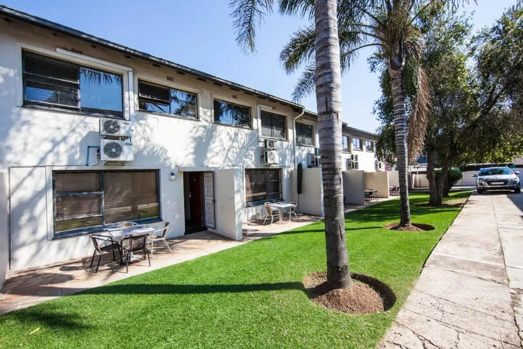 Spring in Vetho 1 Apartments OR Tambo Airport