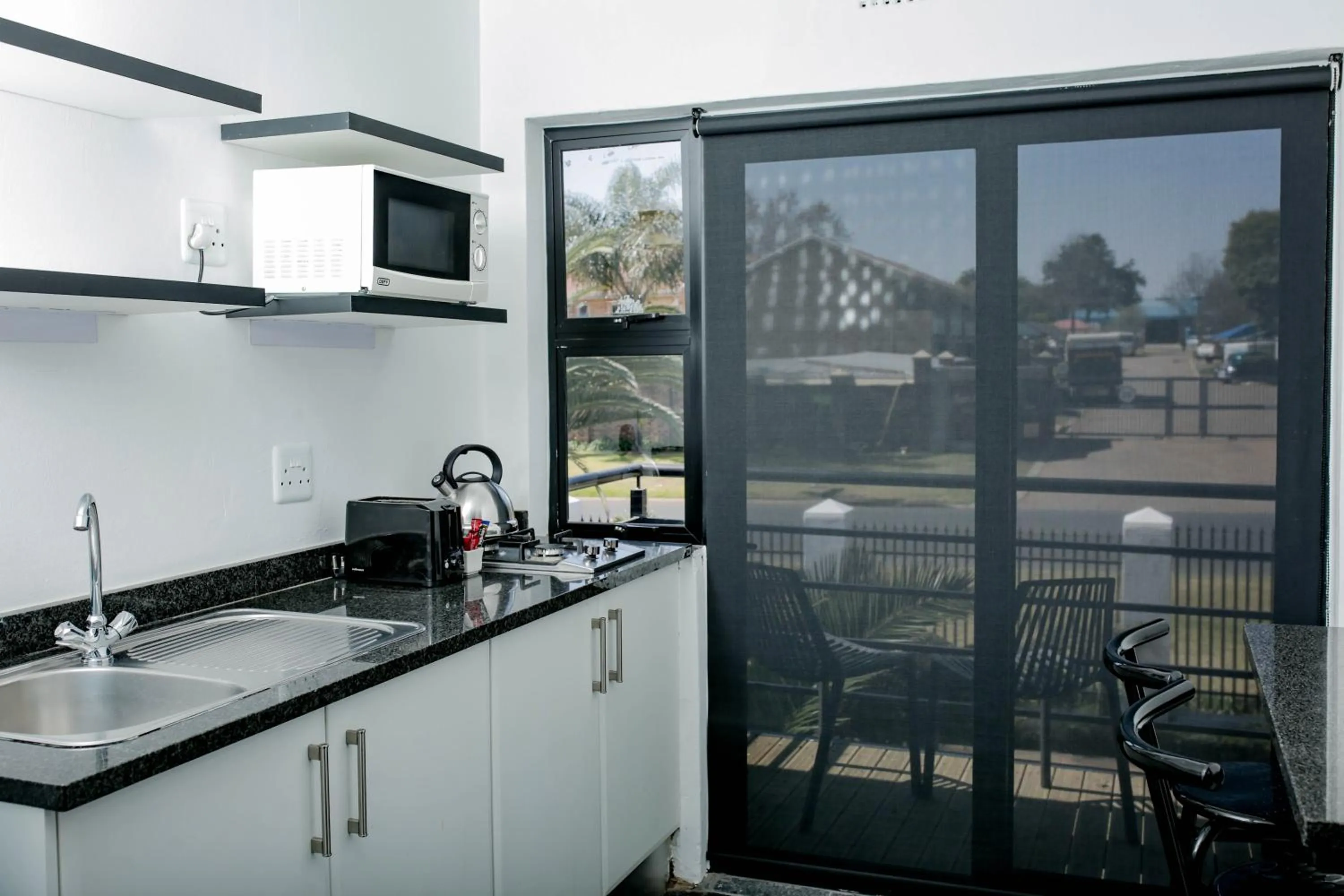 Coffee/tea facilities in Vetho 1 Apartments OR Tambo Airport