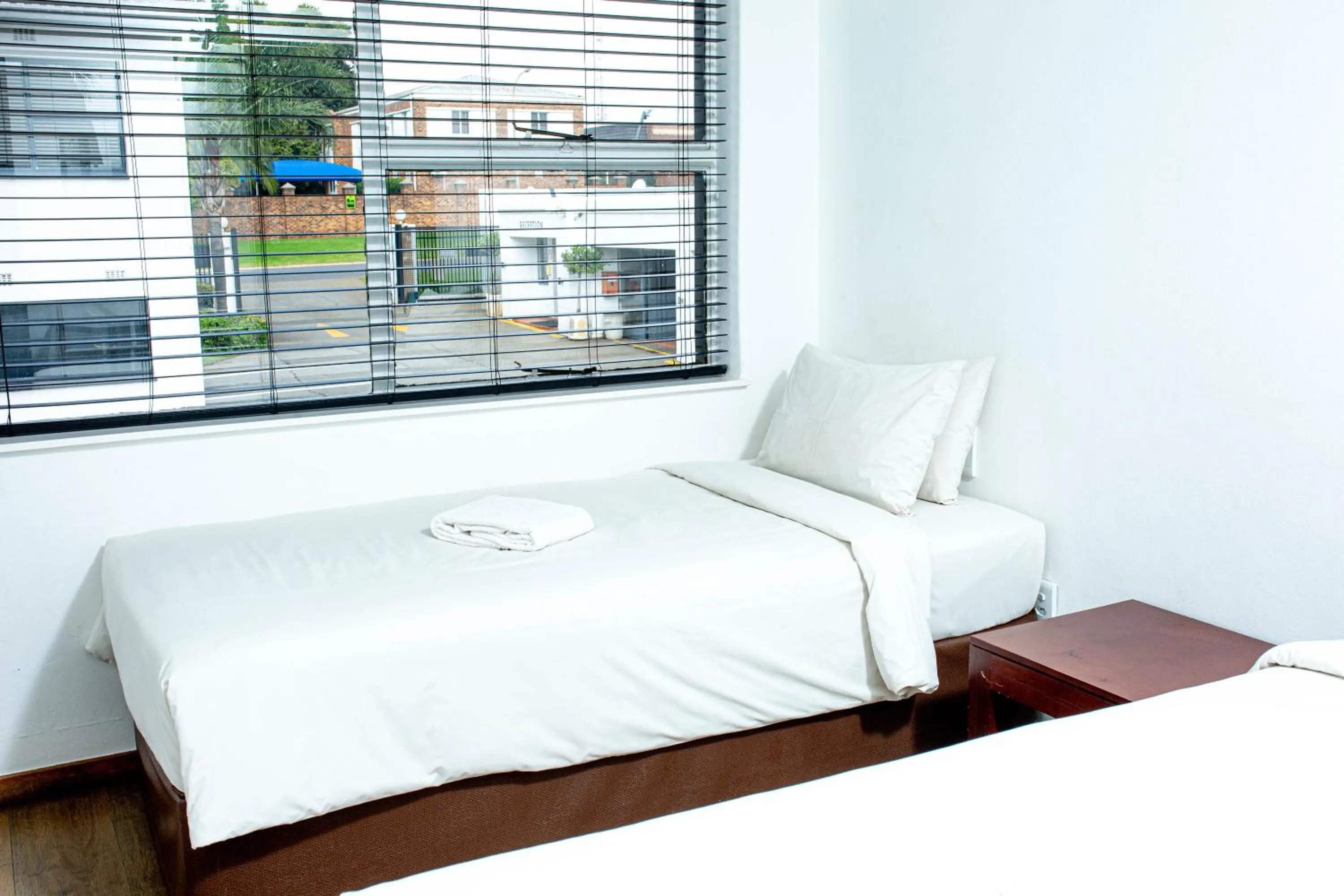 Bedroom, Bed in Vetho 1 Apartments OR Tambo Airport