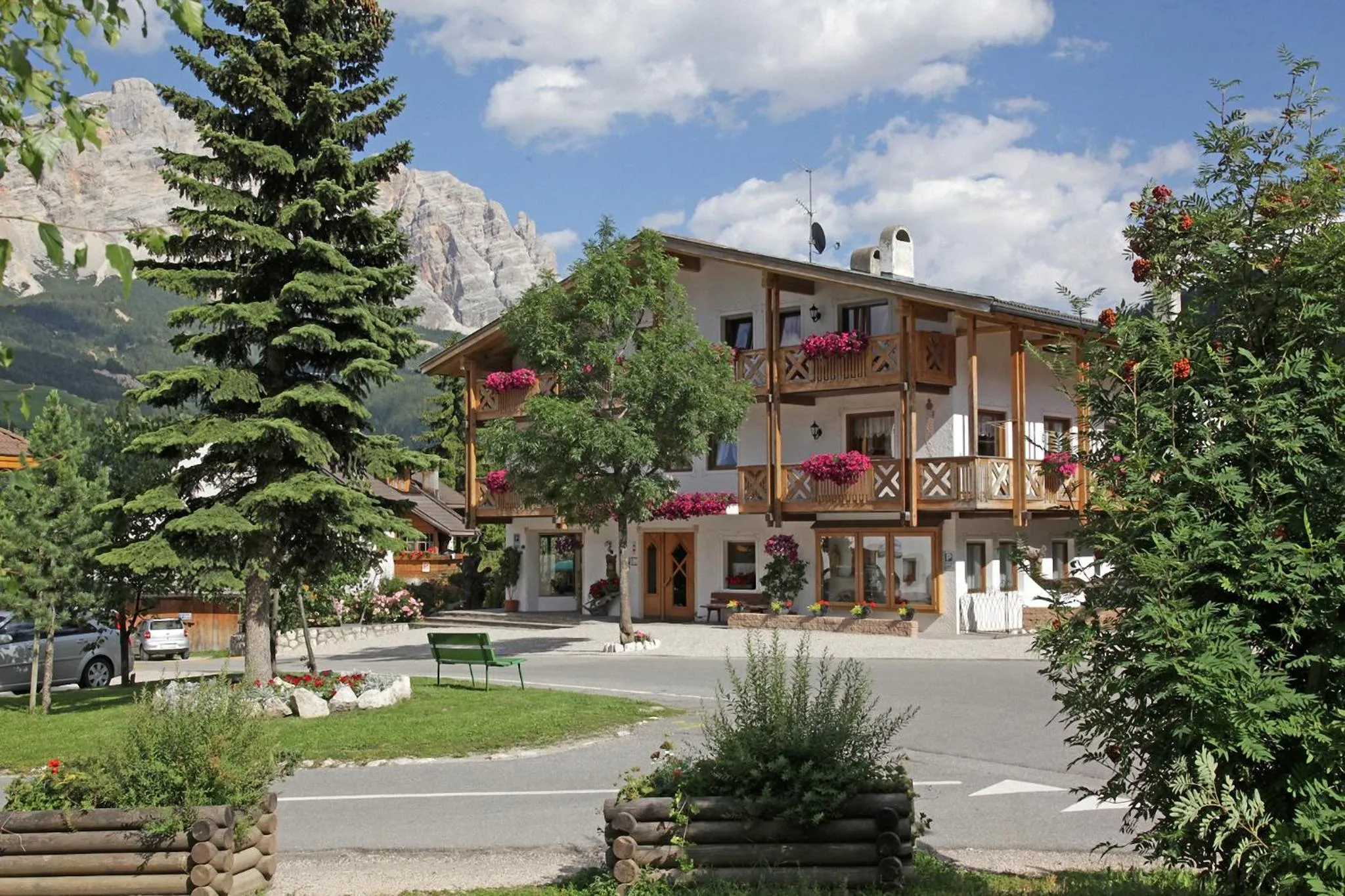 Facade/entrance in Residence Sas Vanna