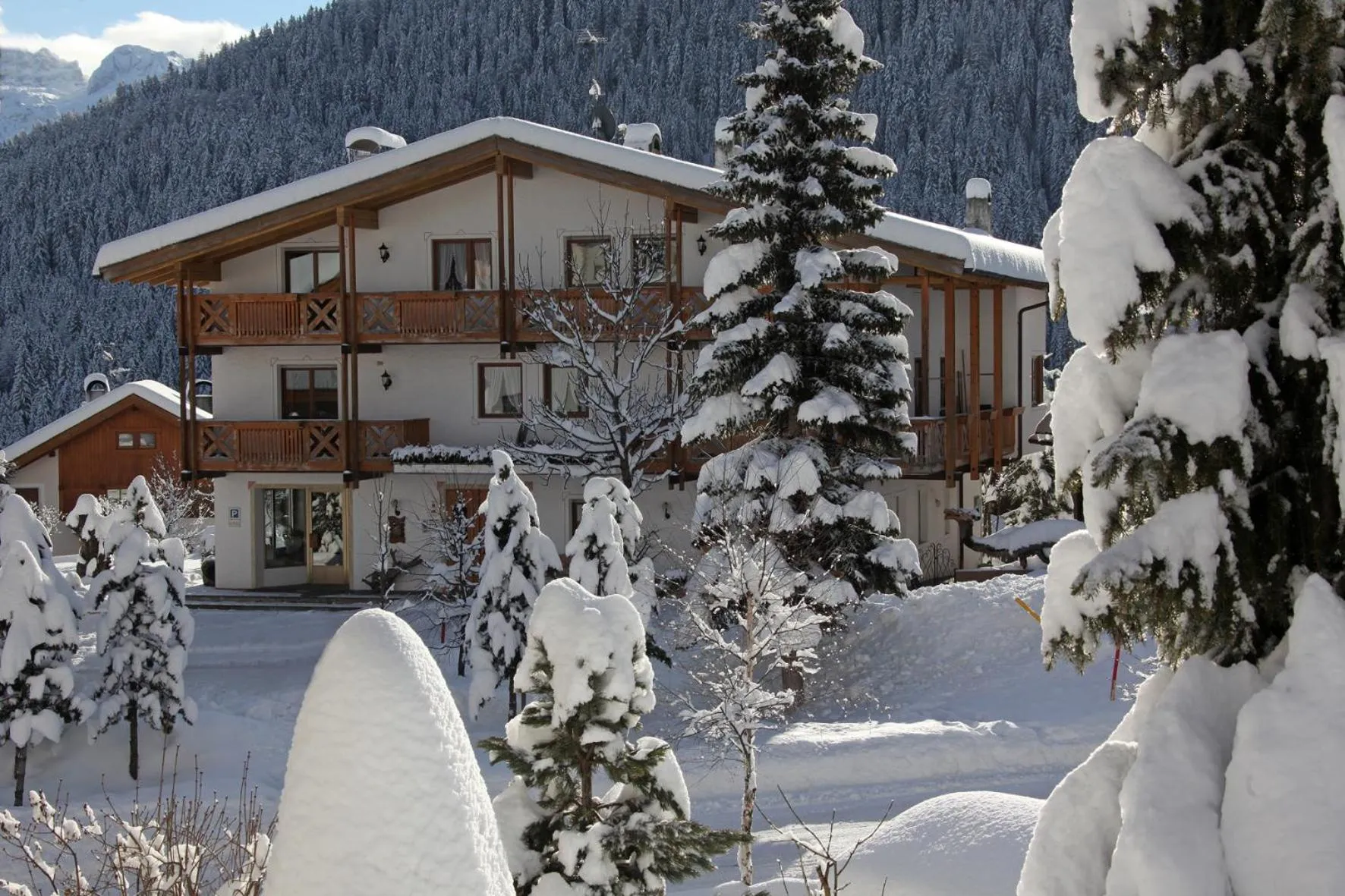 Facade/entrance in Residence Sas Vanna