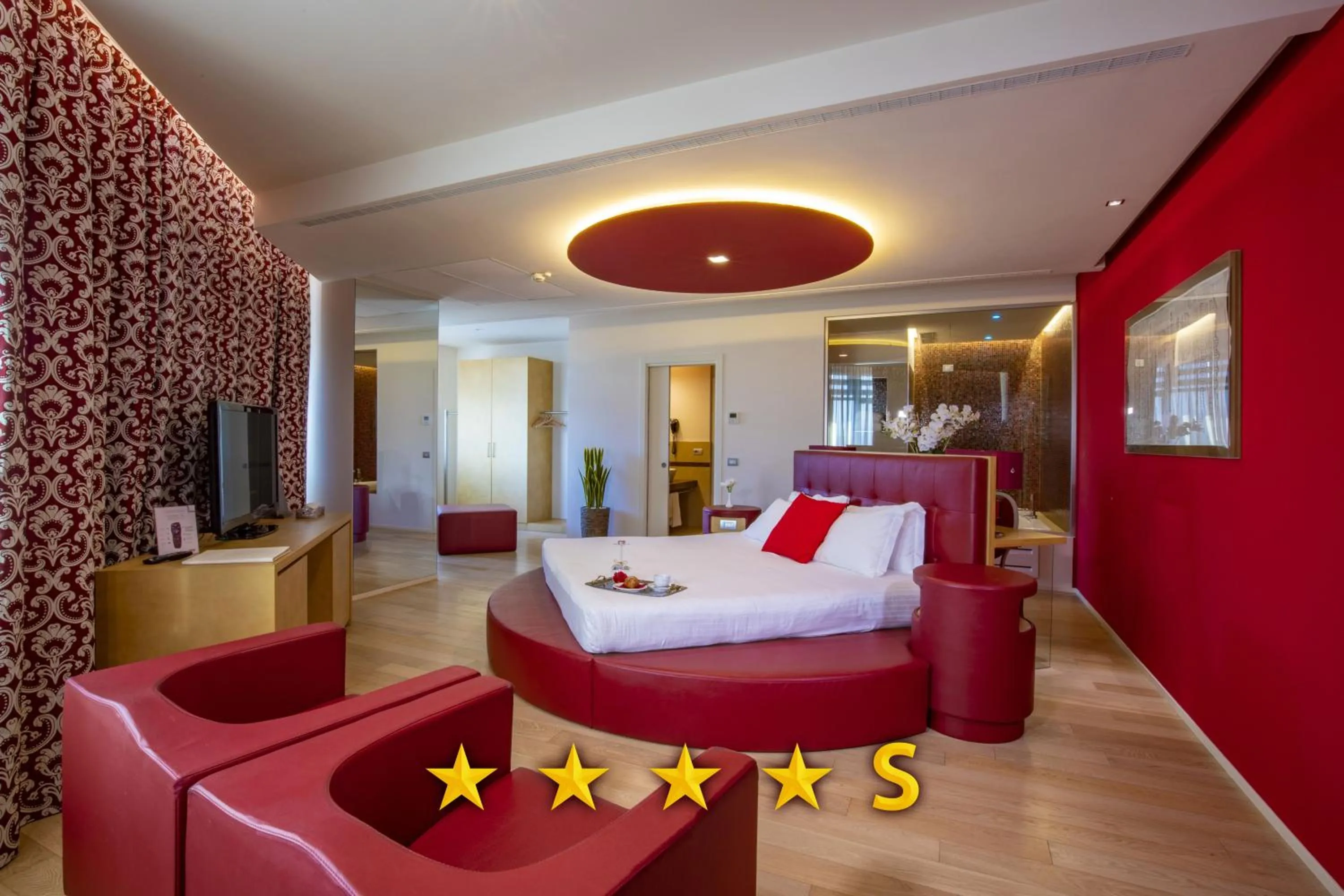 Photo of the whole room in Hotel Glamour