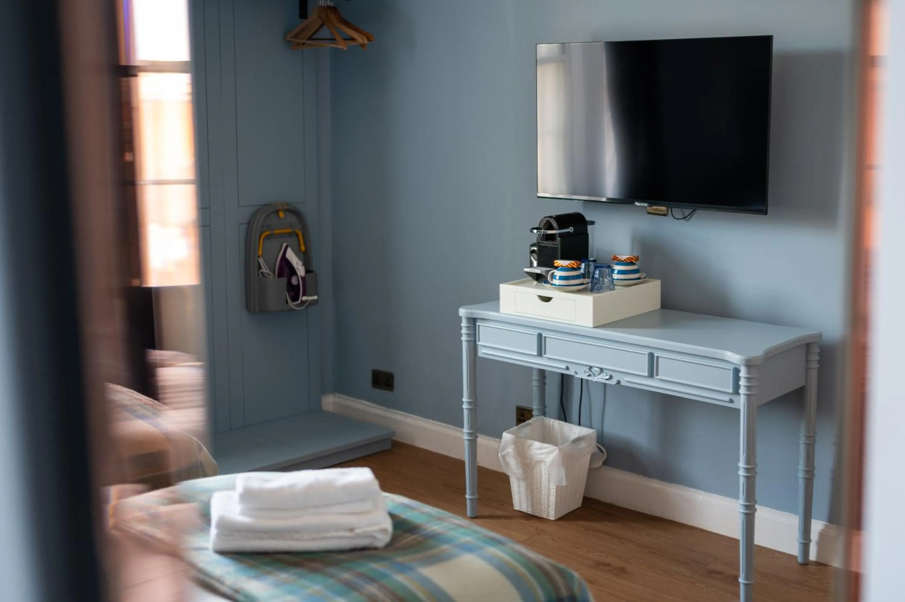 TV and multimedia, Bed in No. 53 Frederick Street