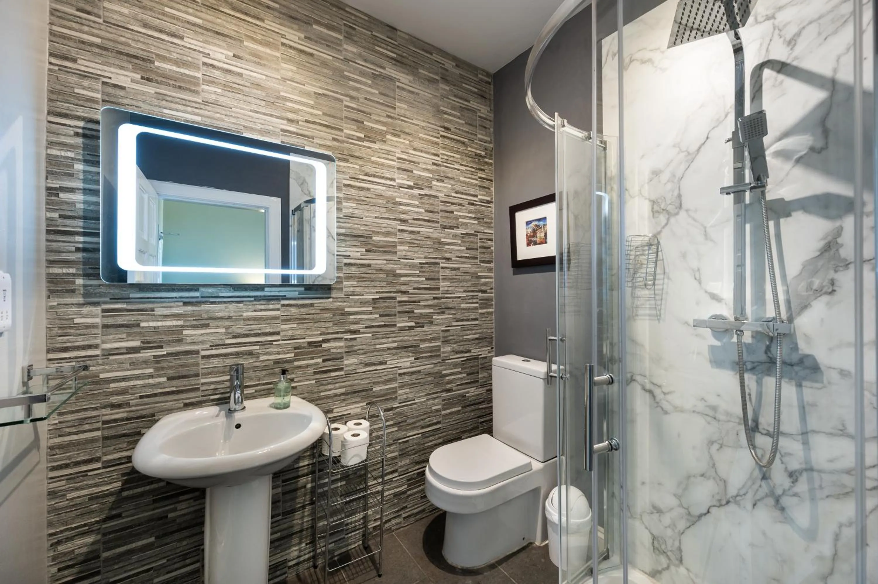 Shower in No. 53 Frederick Street