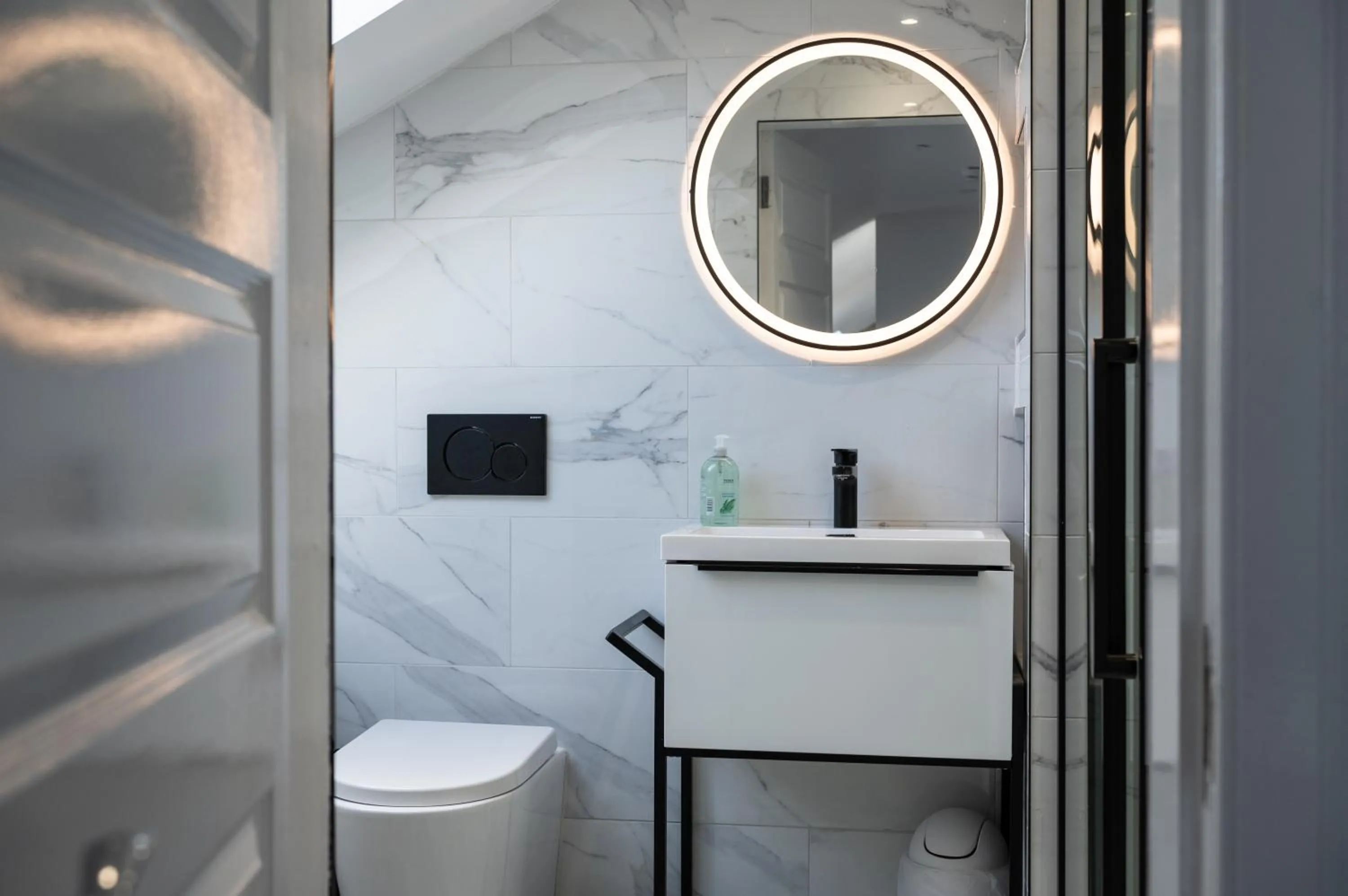 Shower in No. 53 Frederick Street