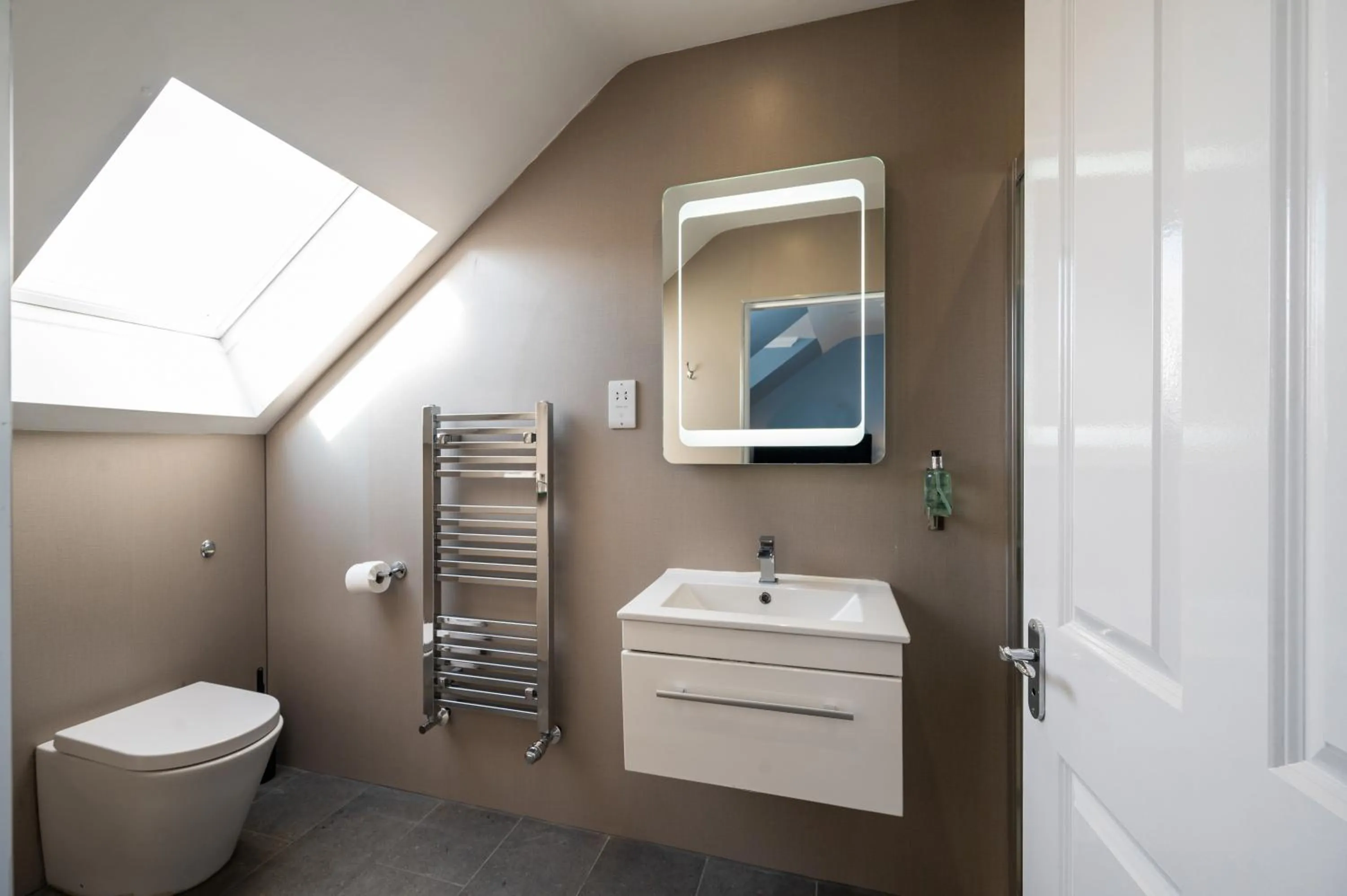 Shower in No. 53 Frederick Street