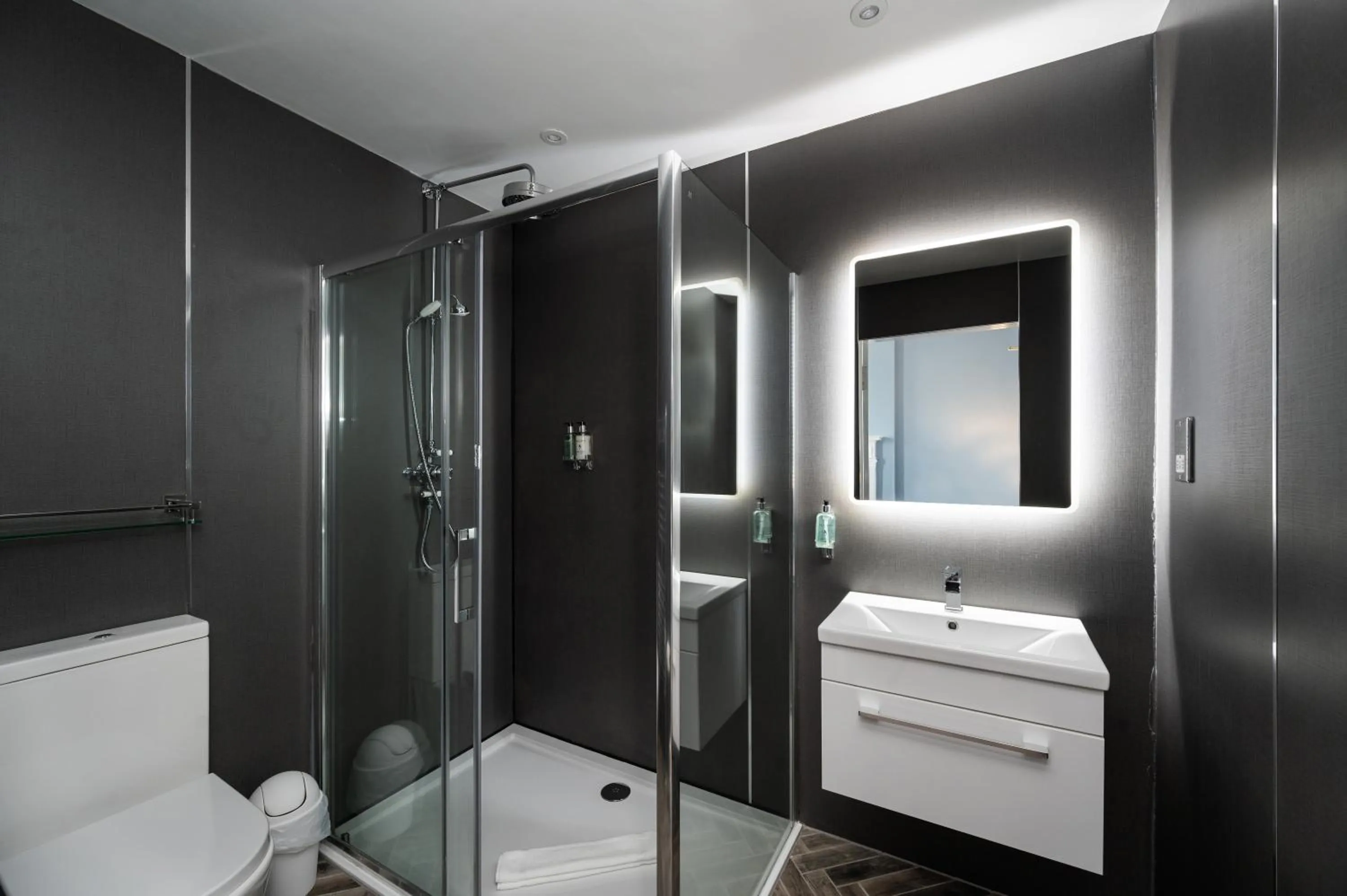 Shower in No. 53 Frederick Street