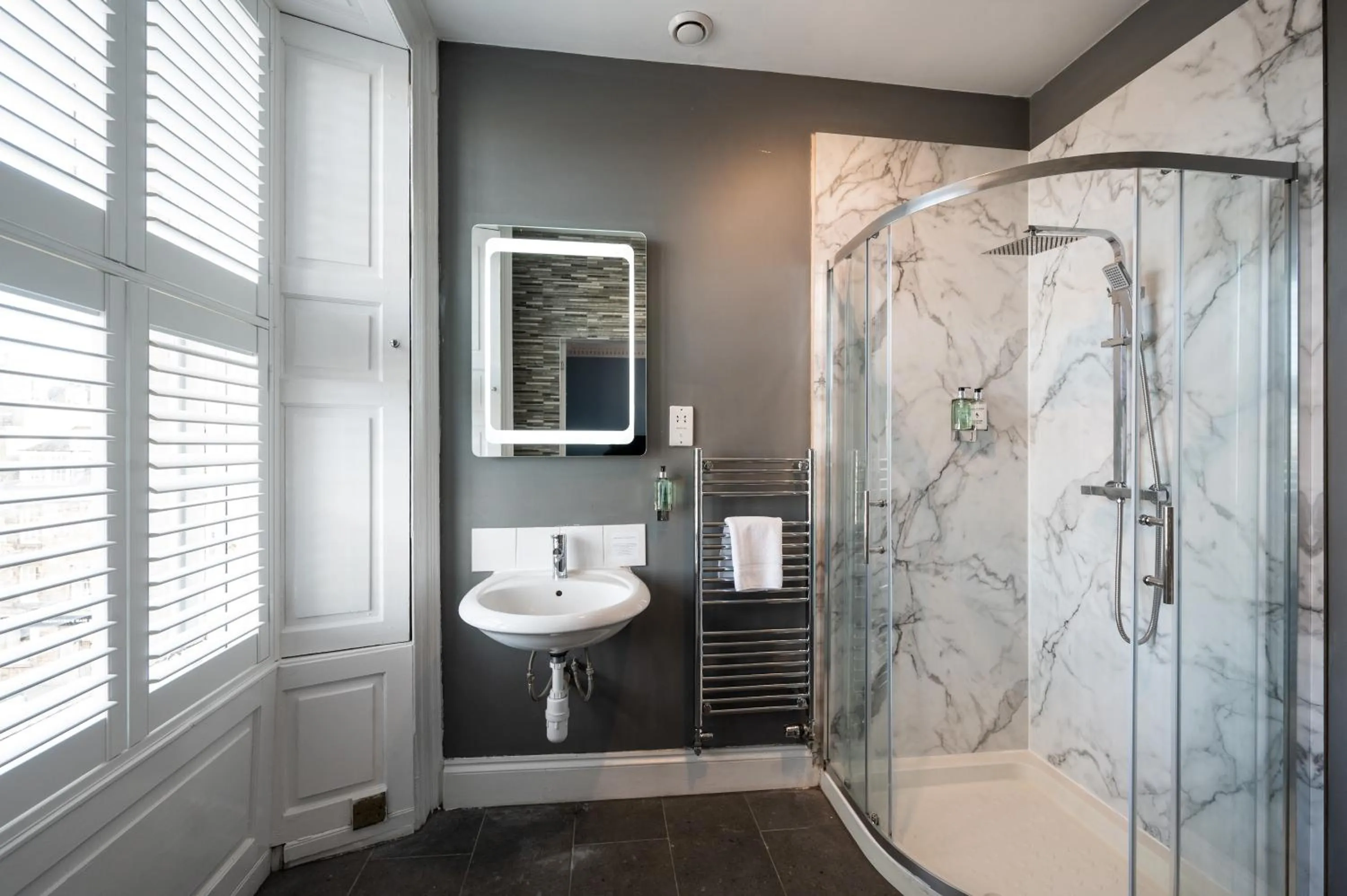 Shower in No. 53 Frederick Street