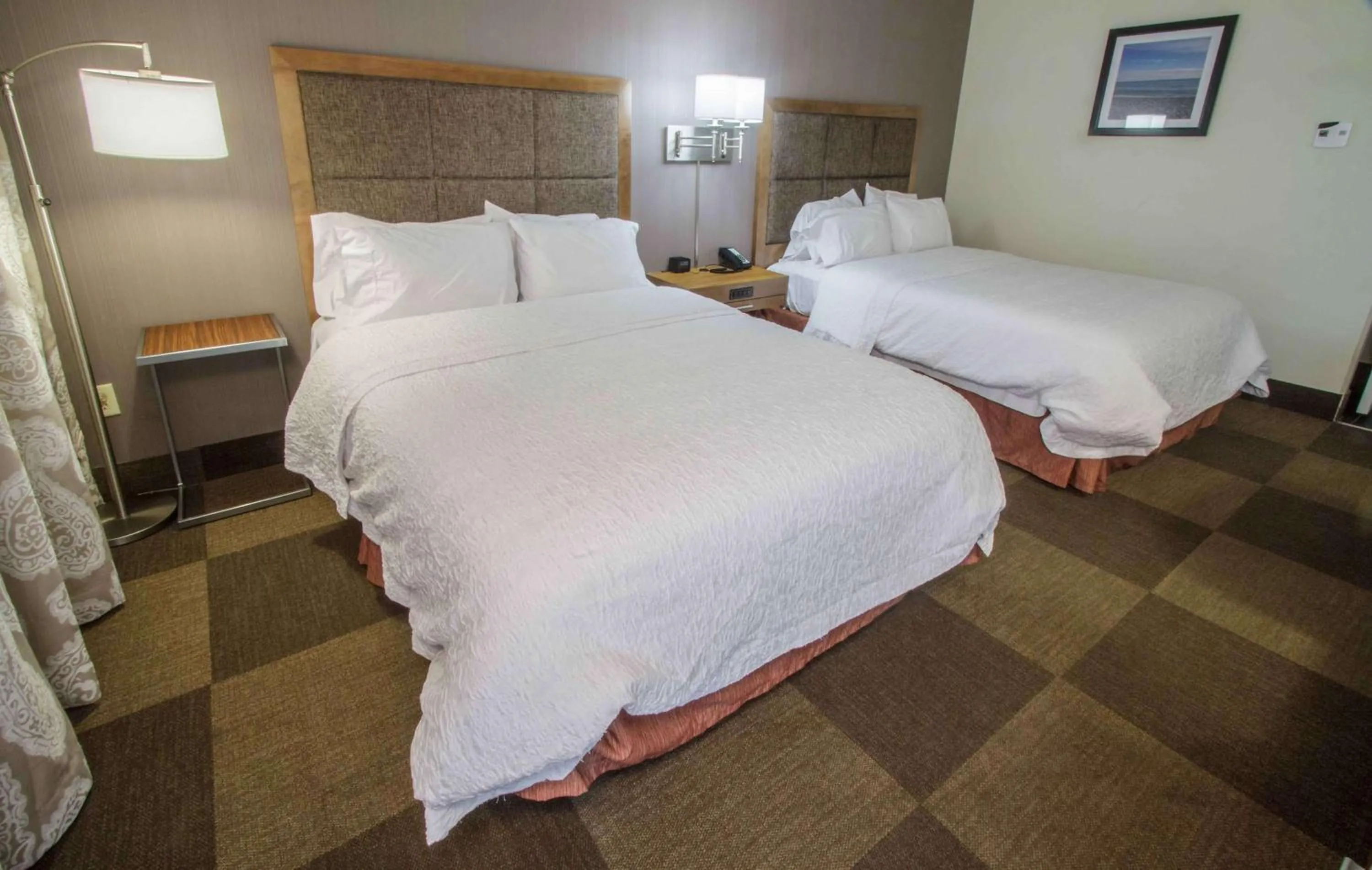 Bed in Hampton Inn South Haven