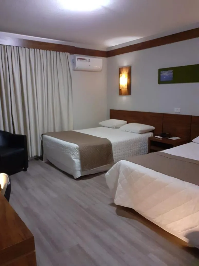 Bed in Hotel Le Canard Lages