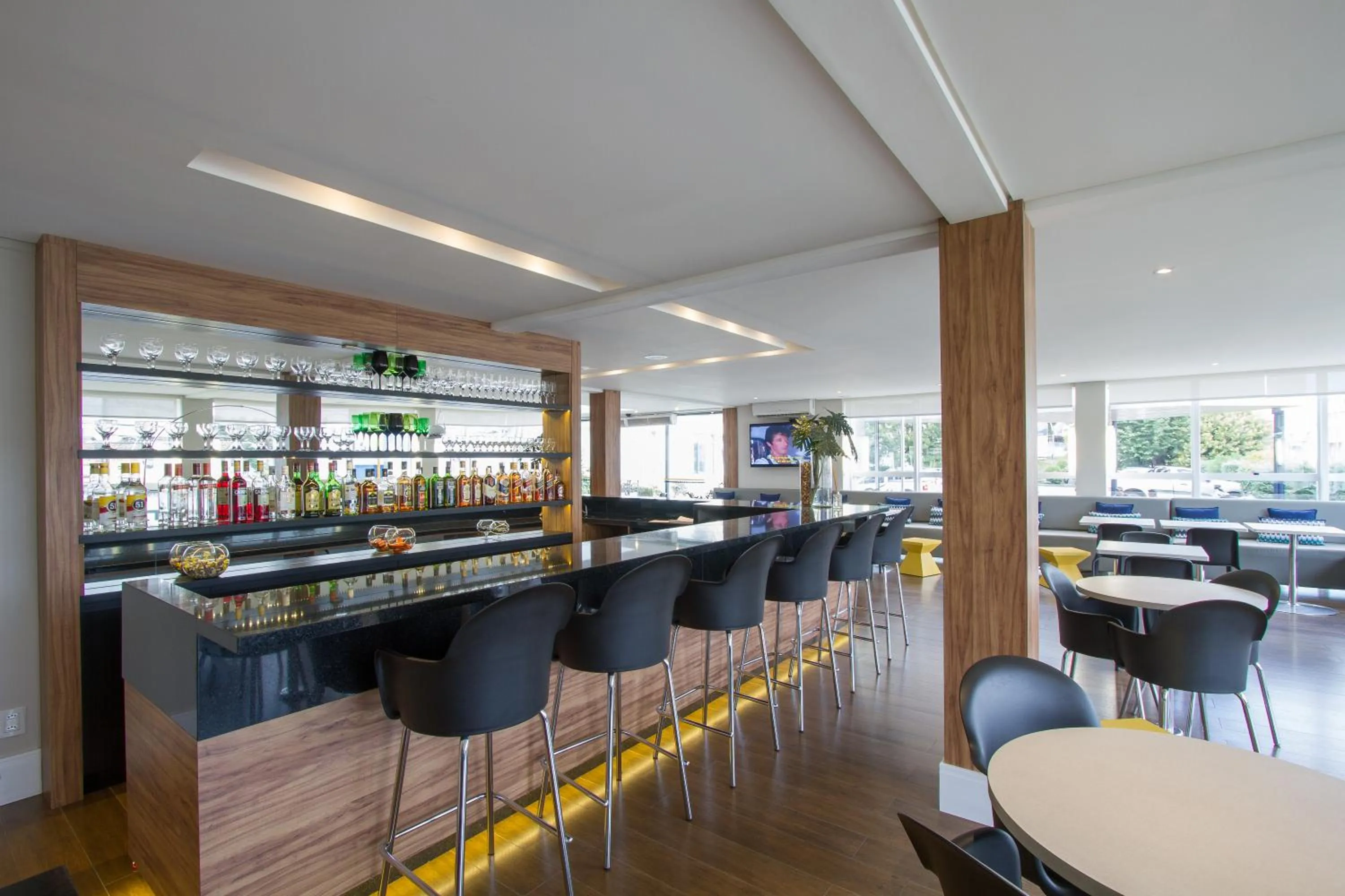 Restaurant/places to eat in Hotel Le Canard Lages