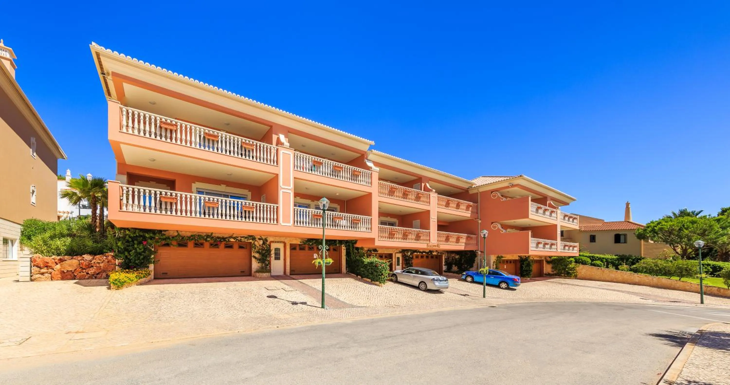 On site in Lakeside Country Club - Apartamentos Turísticos